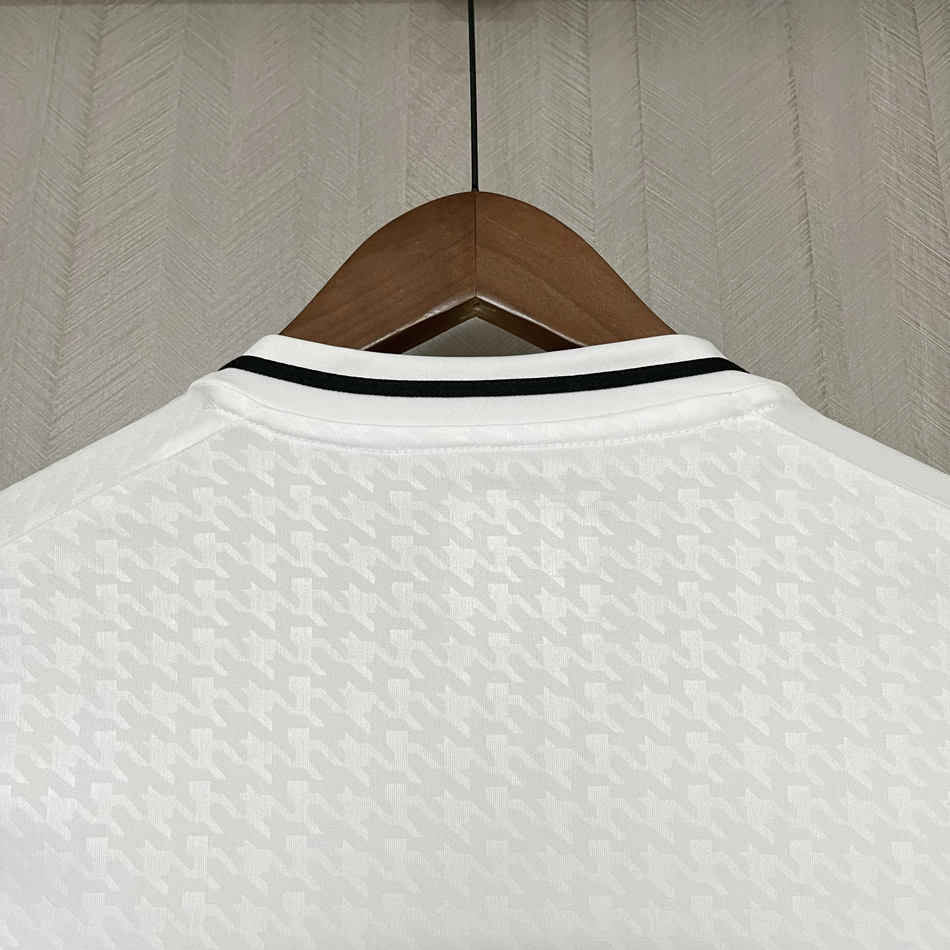 Real Madrid 24-25 Home Stadium Jersey - Fans Version - Unitedfutballjersey