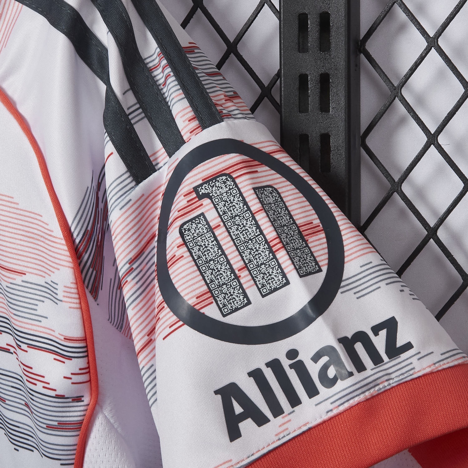 Bayern Munich 25-26 Away White Jersey - Fans Version - Unitedfutballjersey