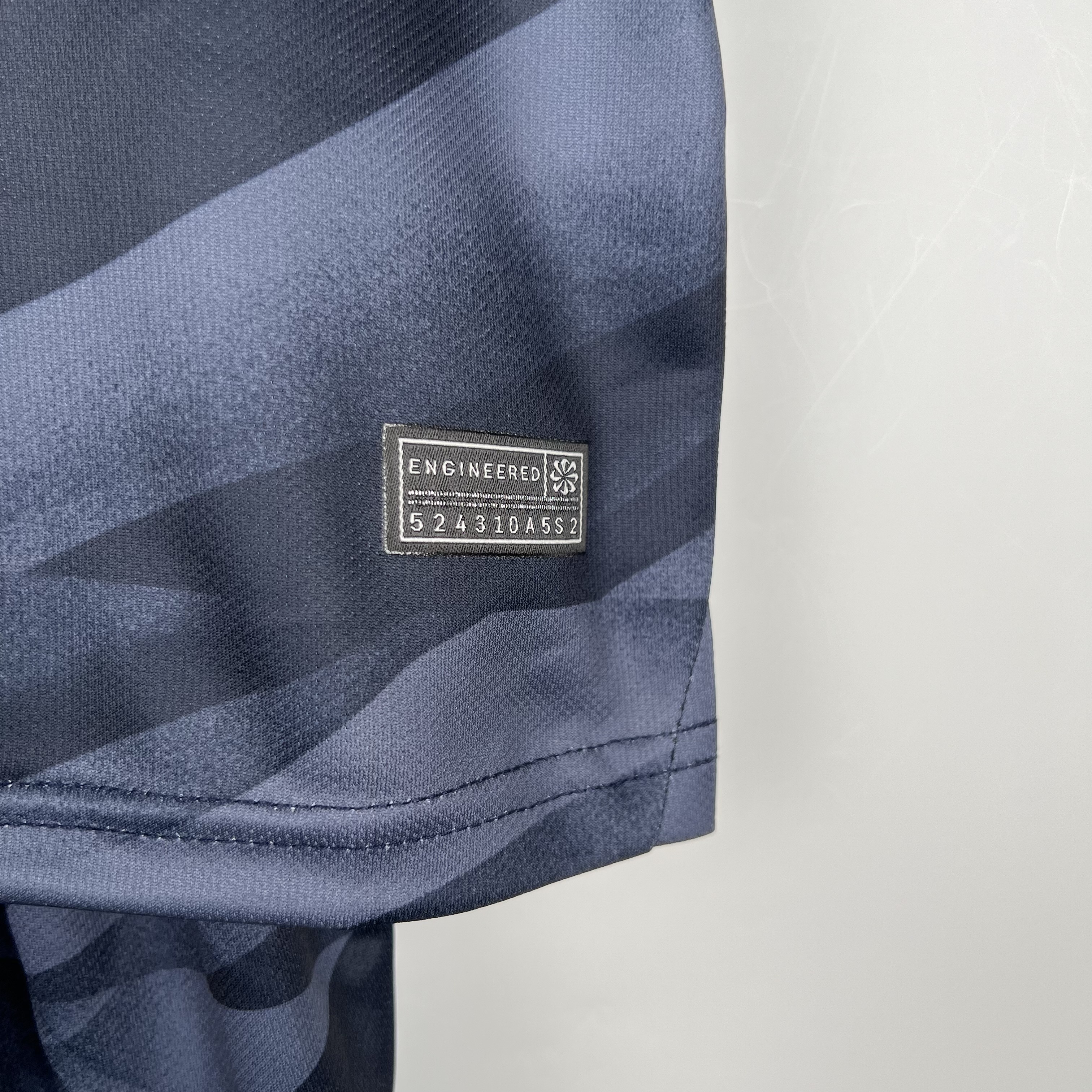 Liverpool 23-24 Black Goalkeeper Kids Kit - Unitedfutballjersey