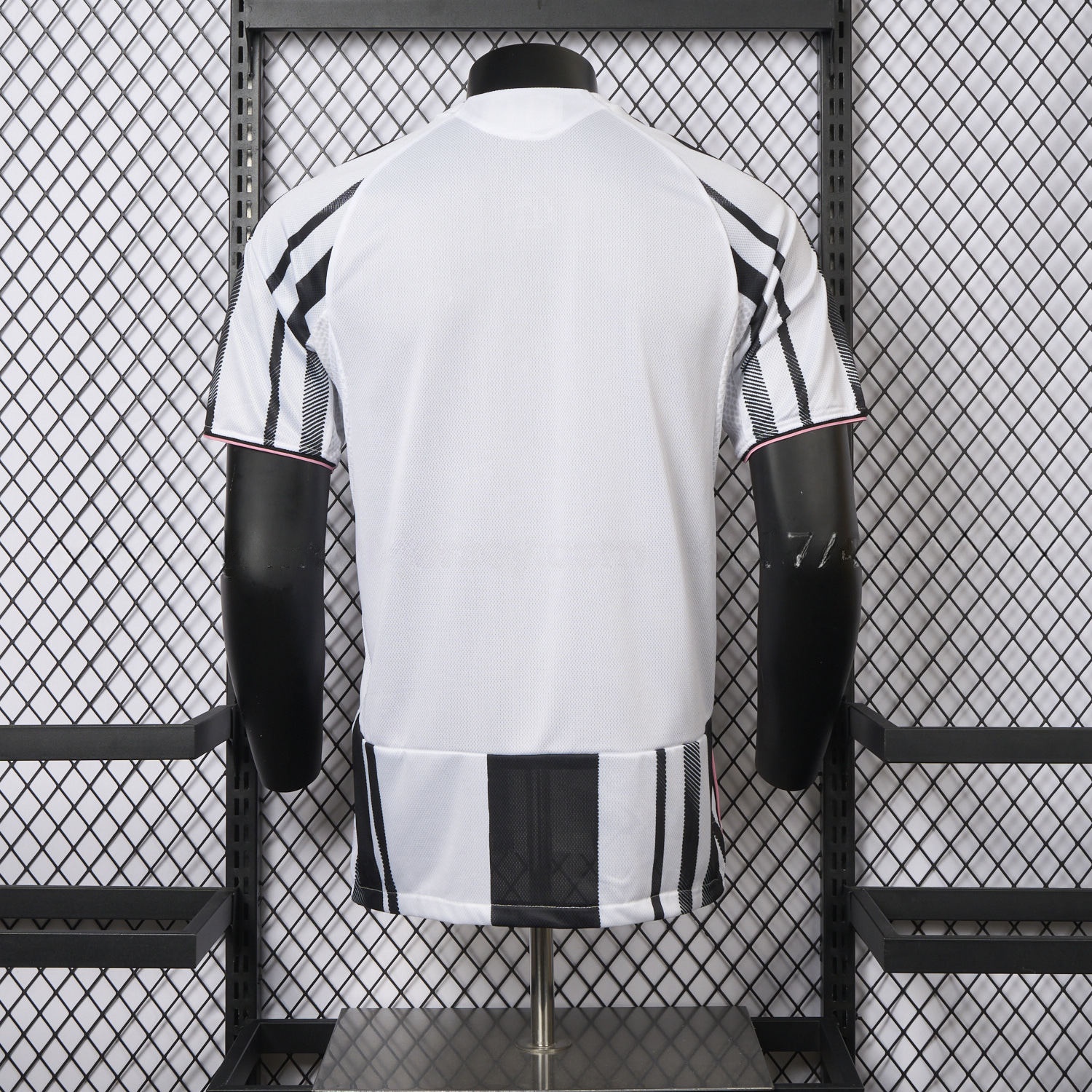 Juventus 25-26 Home Jersey With Chest Patch - Player Version - Unitedfutballjersey