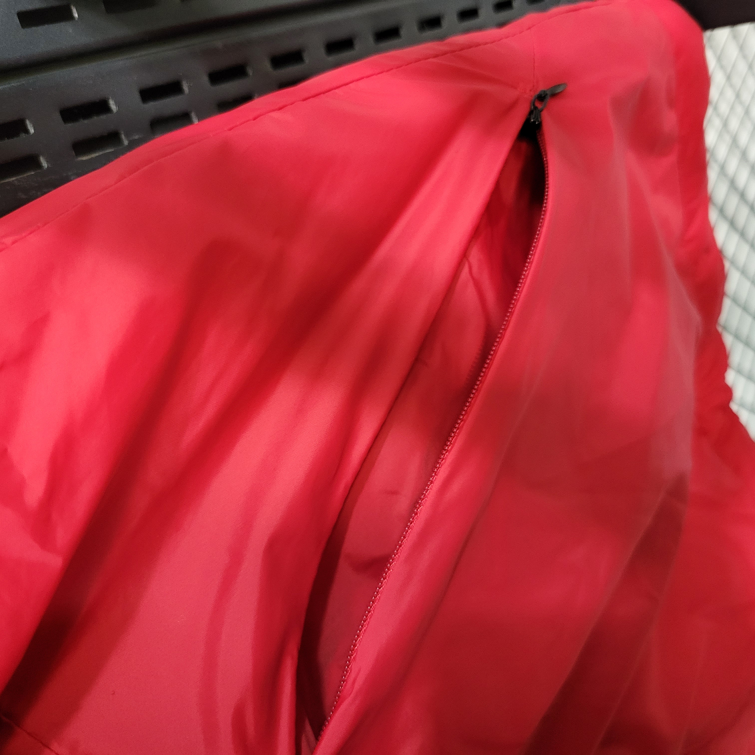 AC Milan 23-24 Men's Hooded Thermal Cotton Jacket - Red - Unitedfutballjersey