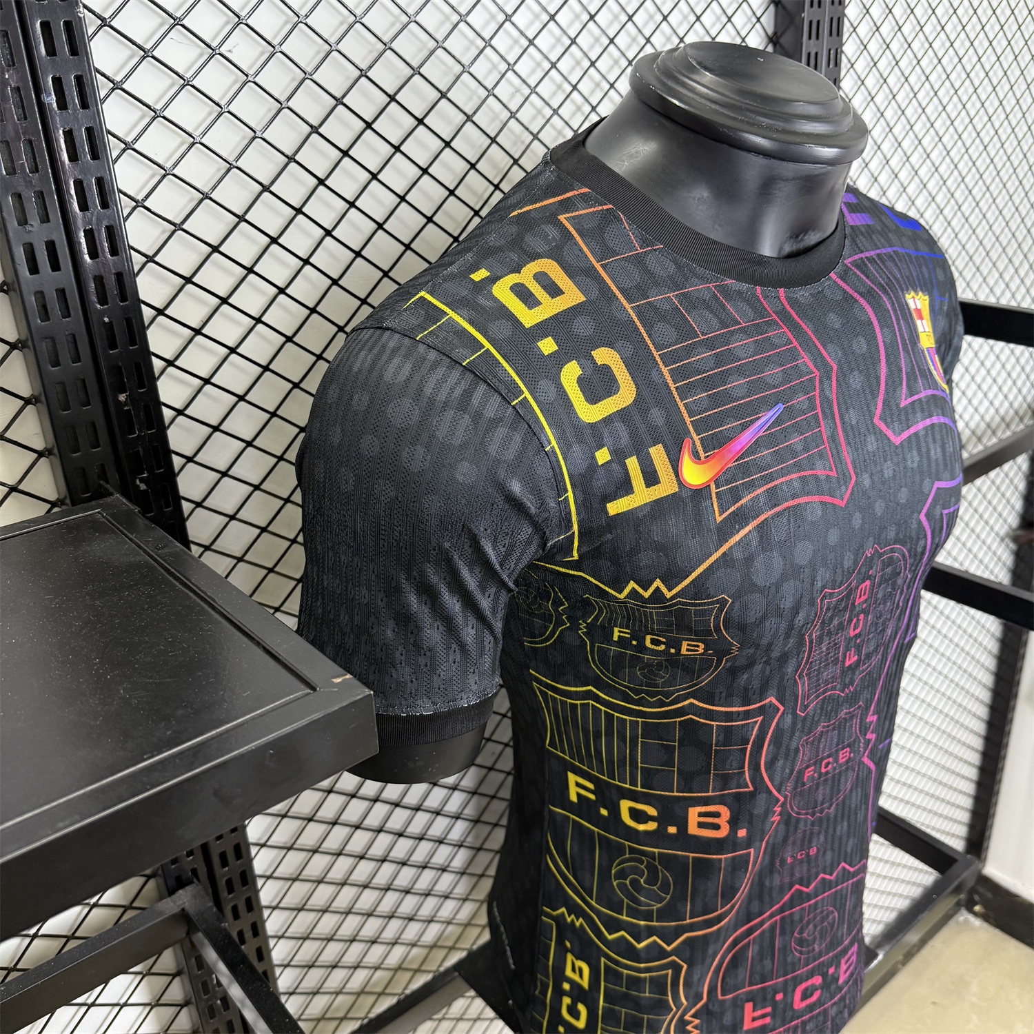 Barcelona 25-26 Fluorescent Team Logo Lines Black Jersey - Player Version - Unitedfutballjersey