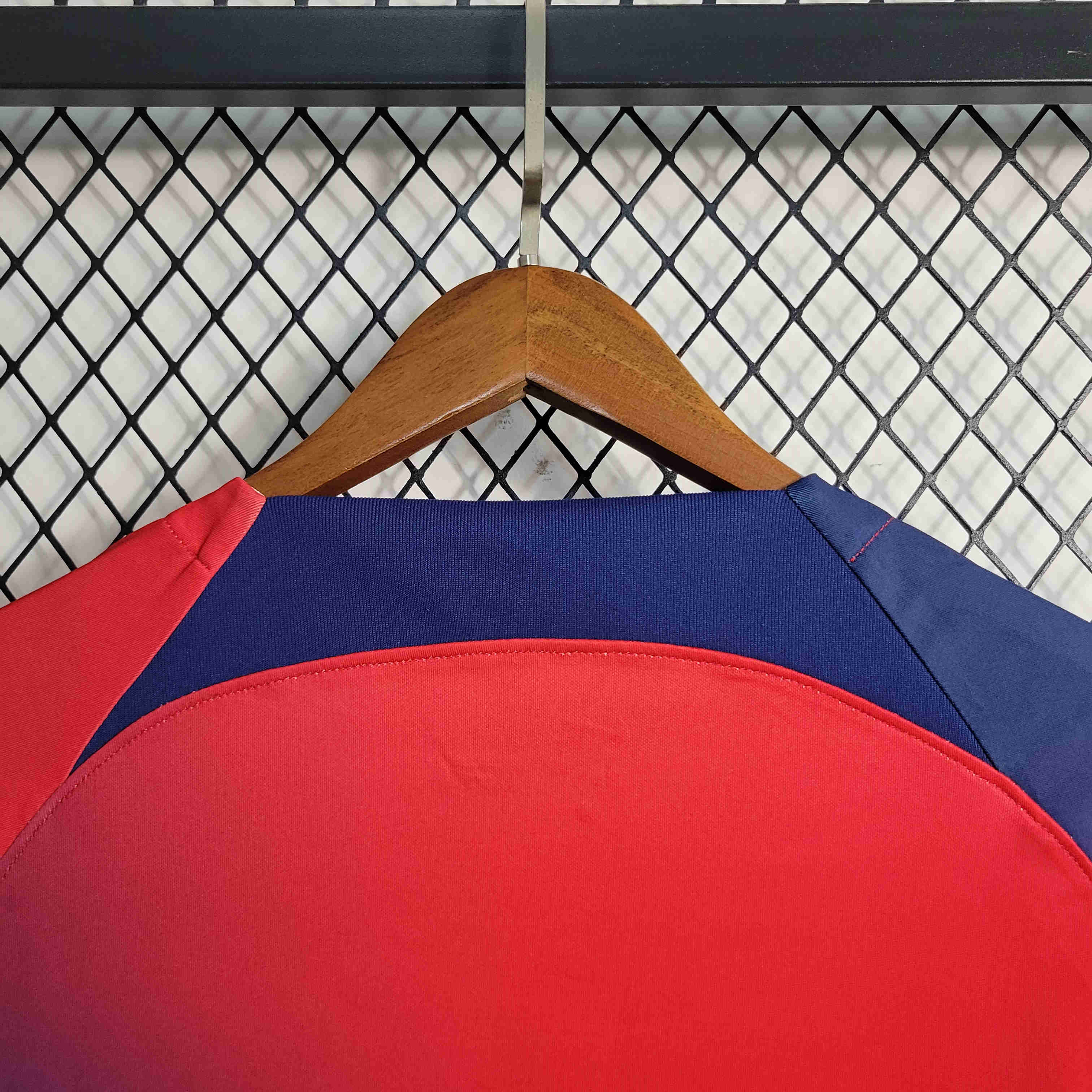 23/24 Paris Saint-Germain PSG Red and Blue Training Jersey - Fans Version - Unitedfutballjersey