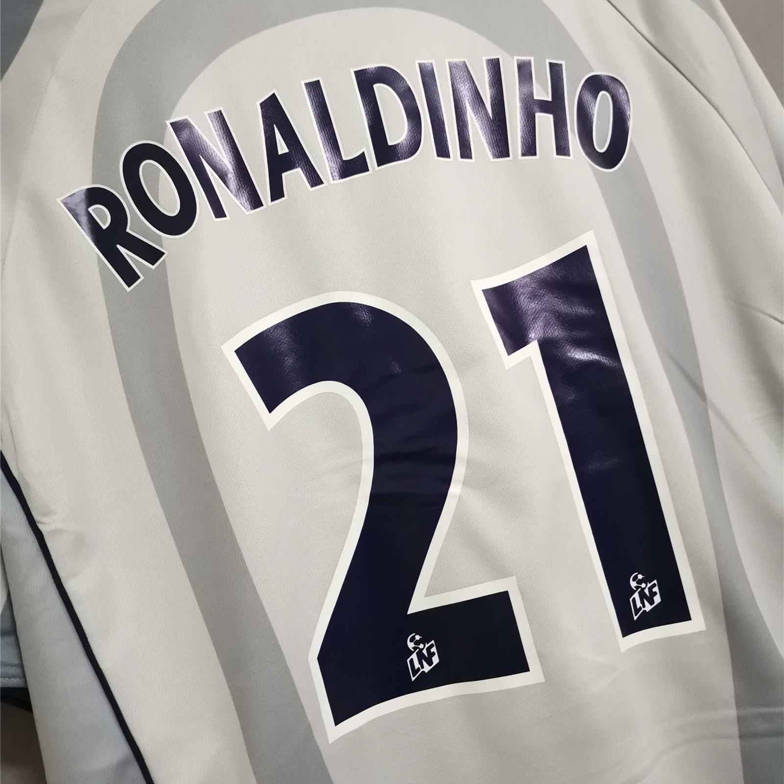 Retro Paris Saint-Germain PSG 2001-02 Away Jersey - Unitedfutballjersey