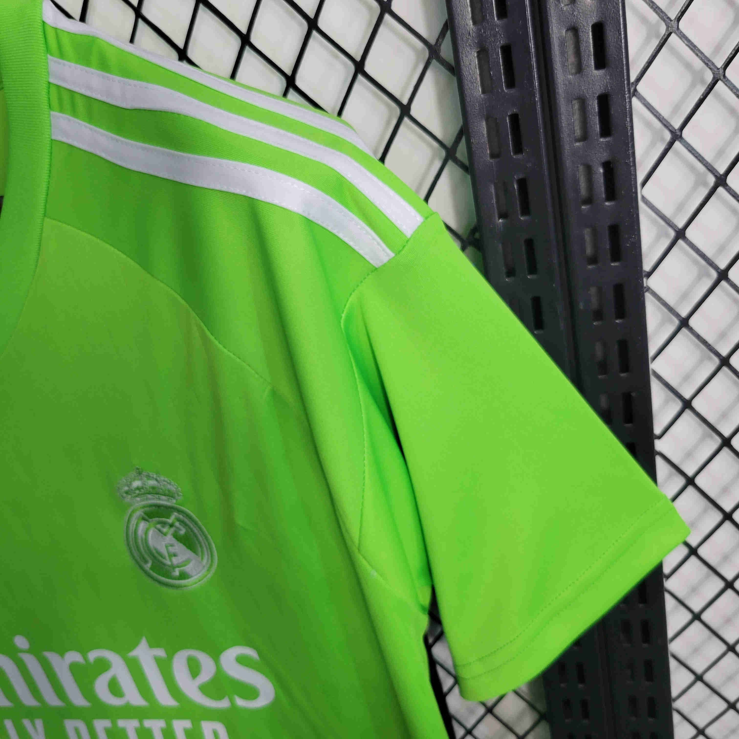 Real Madrid 23/24 Goalkeeper Green Jersey - Fans Version - Unitedfutballjersey