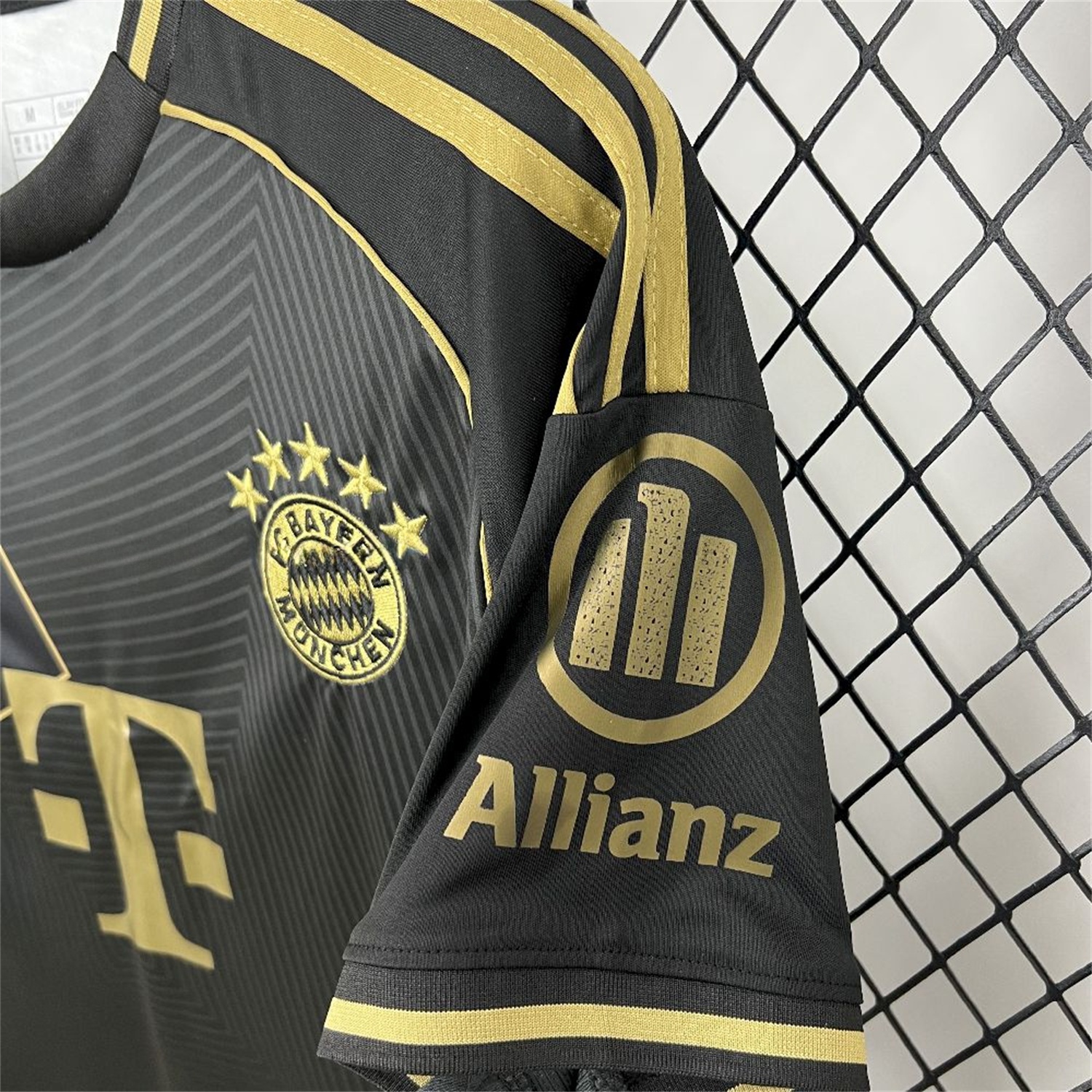 Bayern Munich 25-26 Black Gold Special Edition Jersey - Fans Version - Unitedfutballjersey