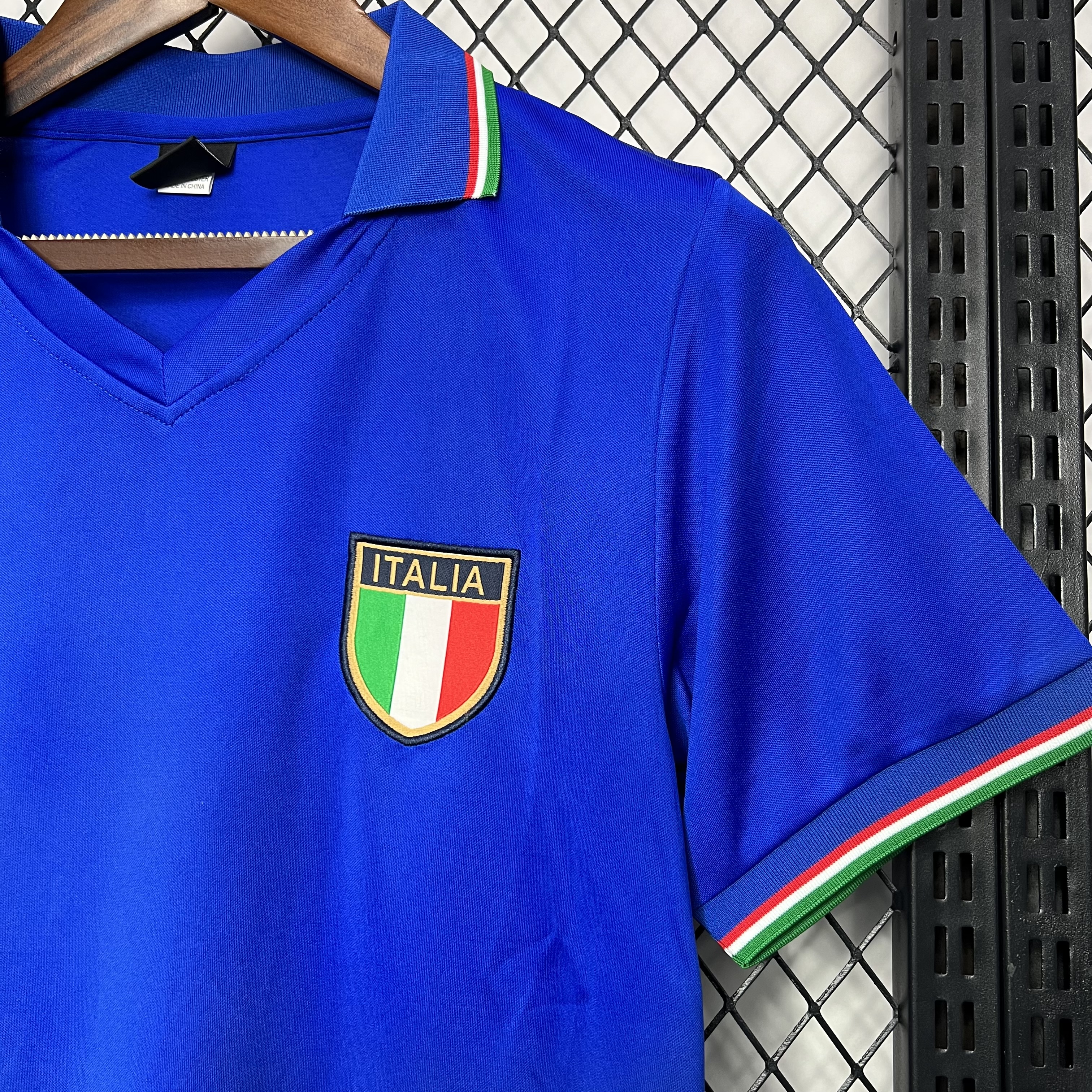 Retro Italy 1982 Home Stadium Jersey - Unitedfutballjersey