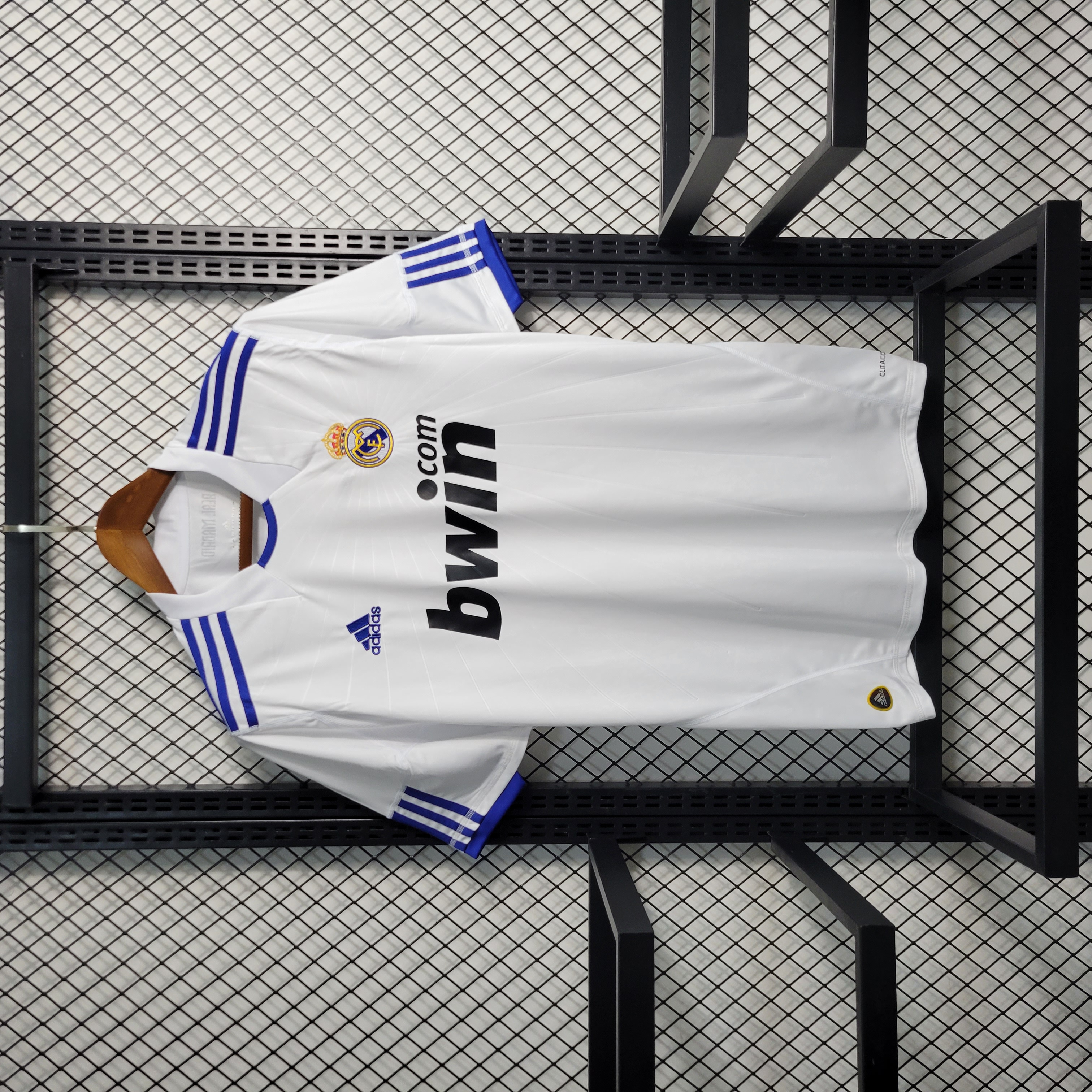 Retro Real Madrid 10-11 Home Stadium Jersey - Unitedfutballjersey