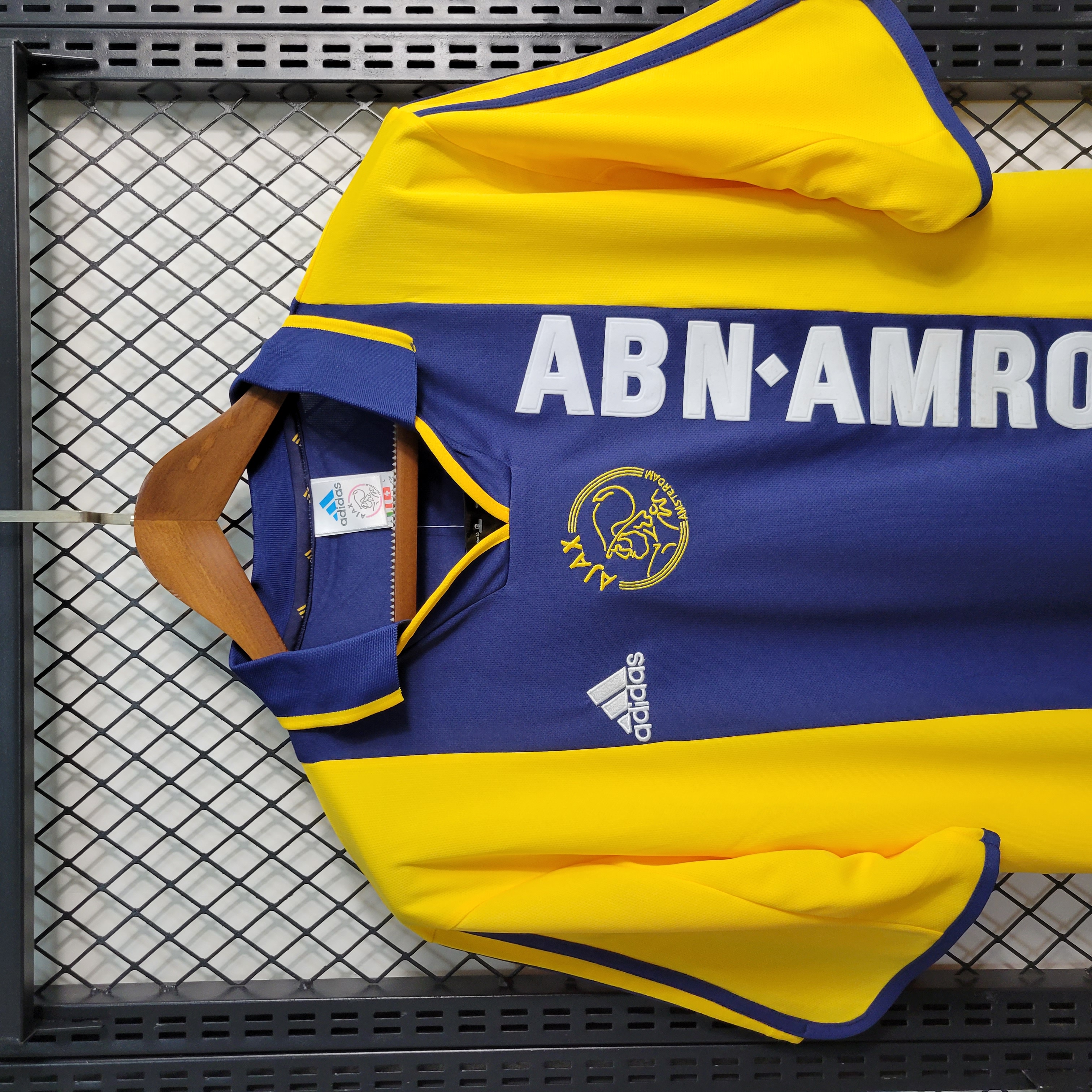 Retro Ajax 2000-01 Away Jersey - Unitedfutballjersey