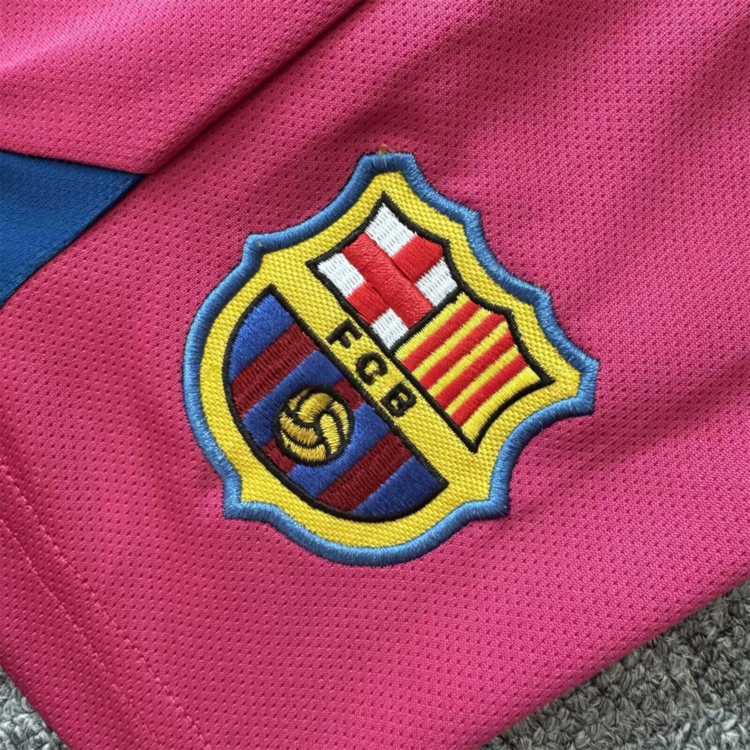 Retro Barcelona 06-07 Home Long Sleeve Kids Kit - Unitedfutballjersey