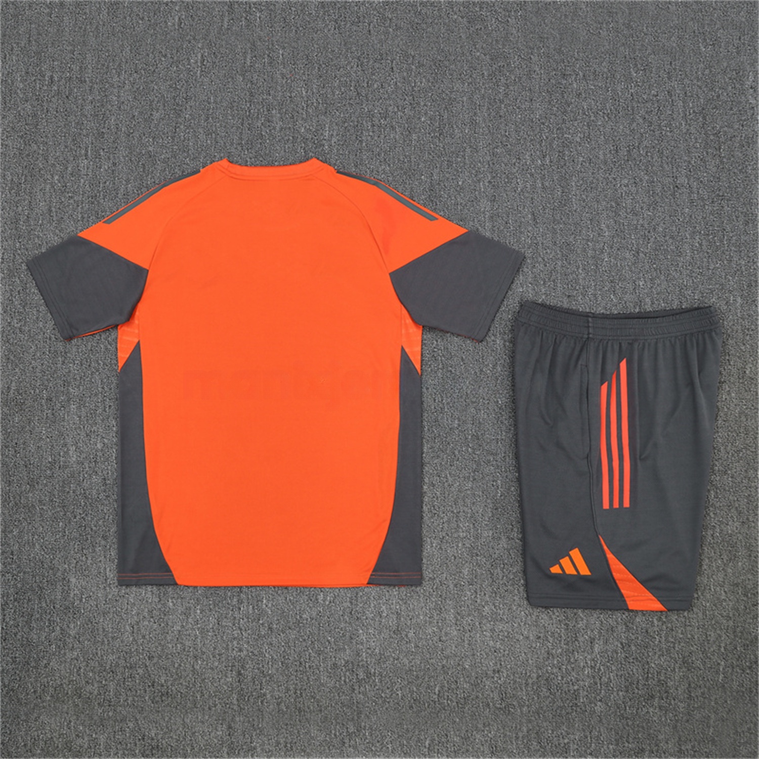 Bayern Munich 25-26 Kids Short-Sleeve Training Set - Orange Top & Gray shorts - Unitedfutballjersey