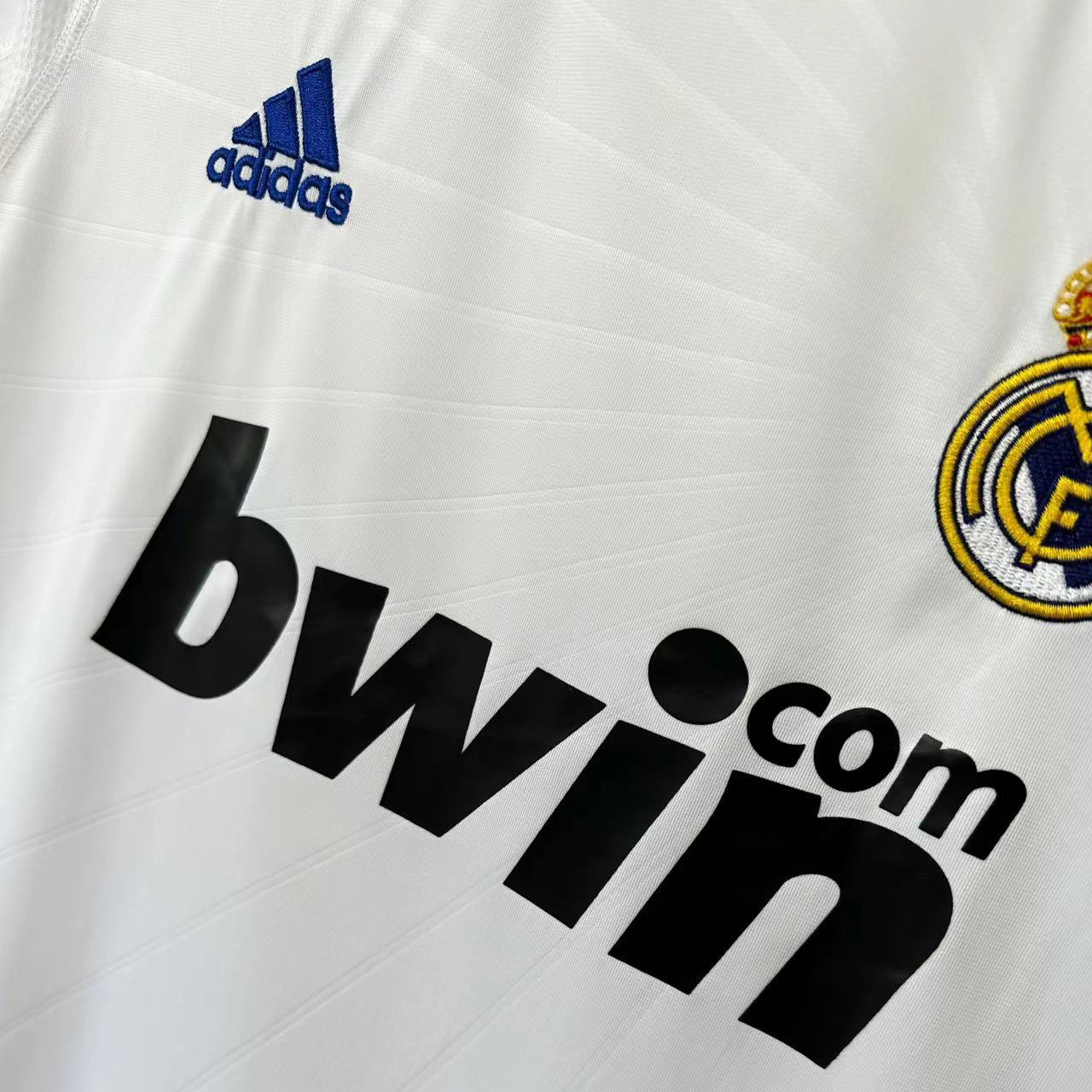 Real Madrid Retro 10-11 Home Stadium Jersey - Unitedfutballjersey