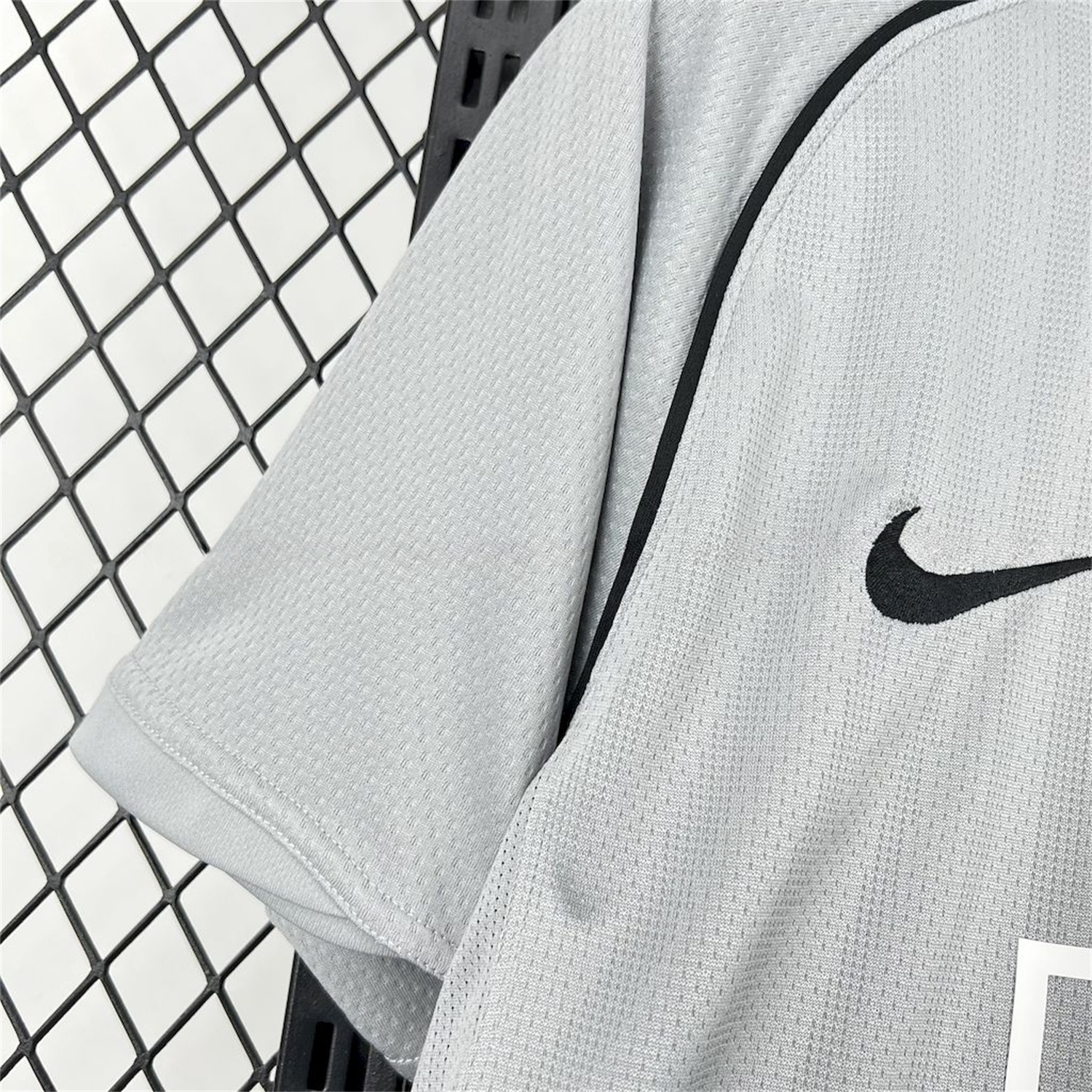 Retro Manchester United 2007-08 Grey Goalkeeper Jersey - Unitedfutballjersey