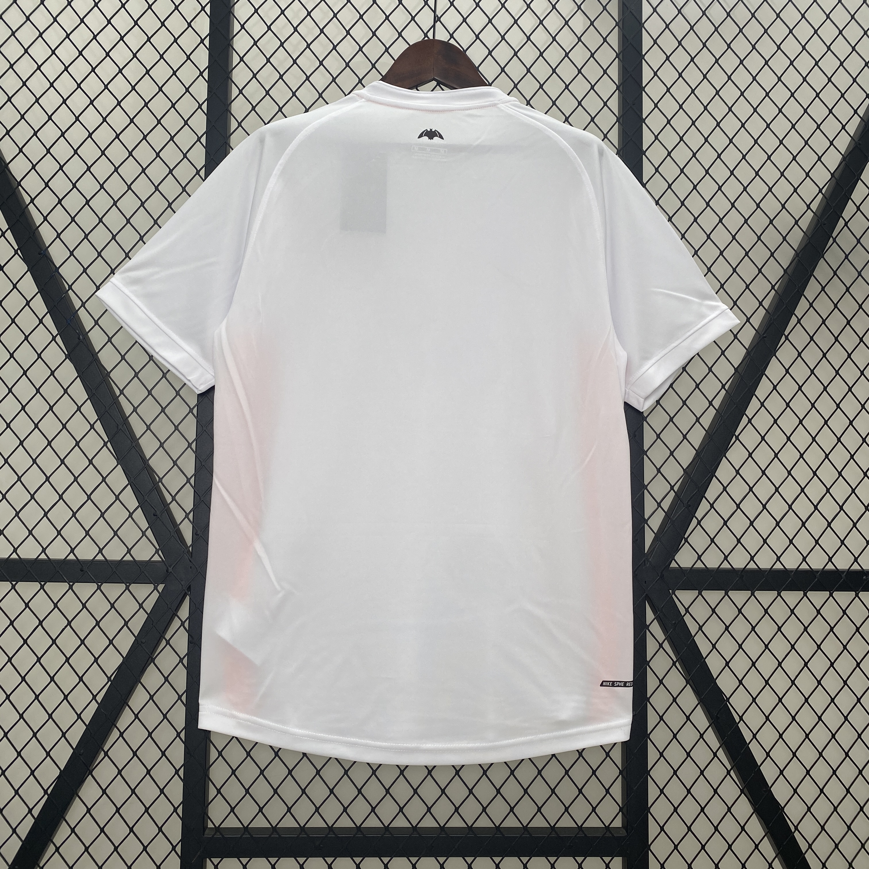 Retro Valencia 2006-07 Home Jersey - Unitedfutballjersey