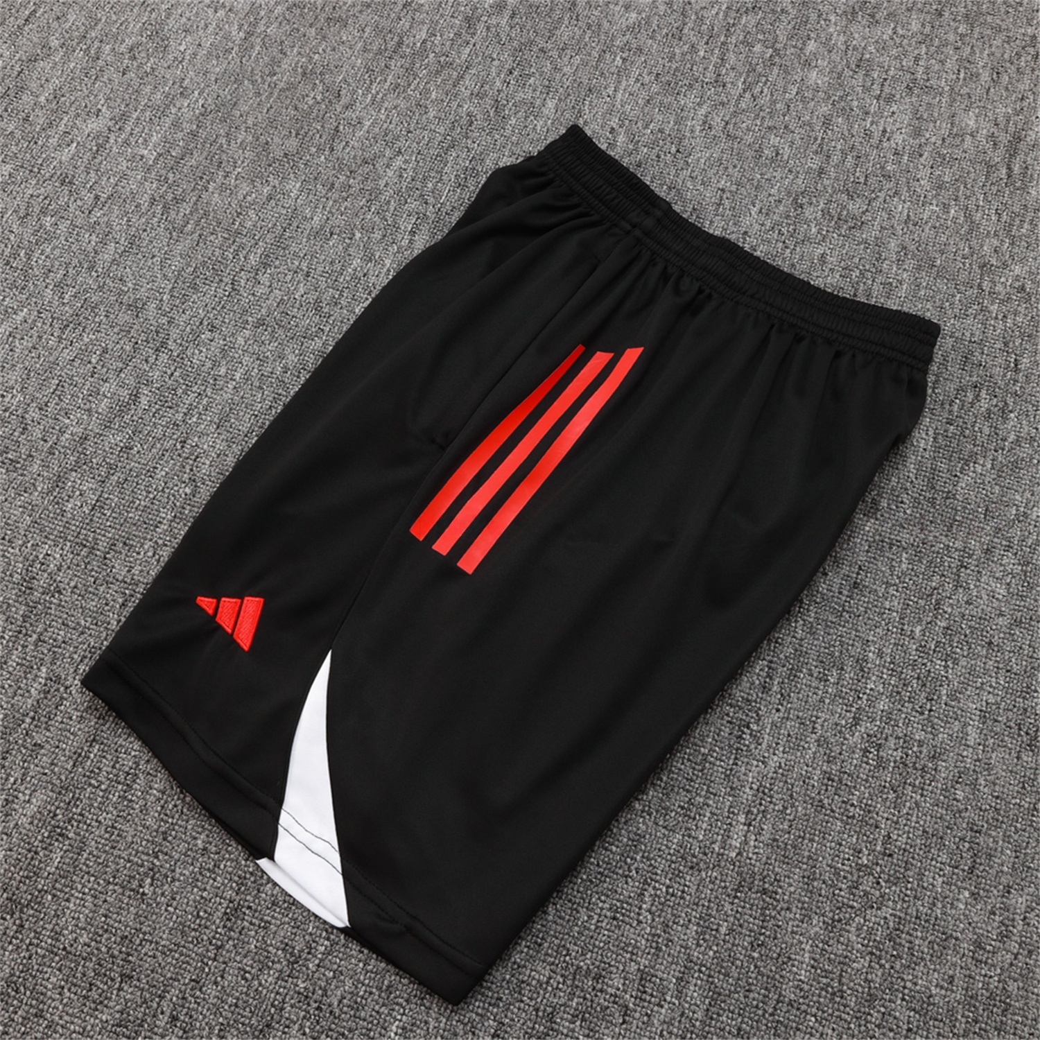 Liver.pool 25-26 Vest Training Set - Black Vest & Black Shorts - Unitedfutballjersey