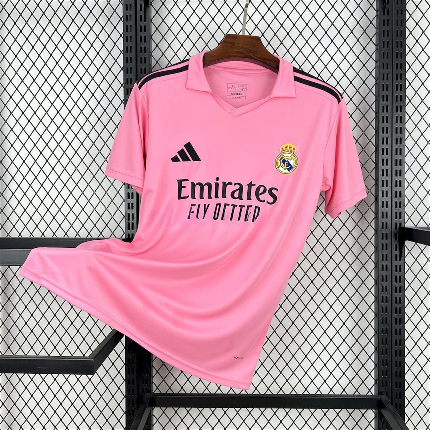 Real Madrid 2025-26 Pink Special Edition Jersey - Fans Version - Unitedfutballjersey