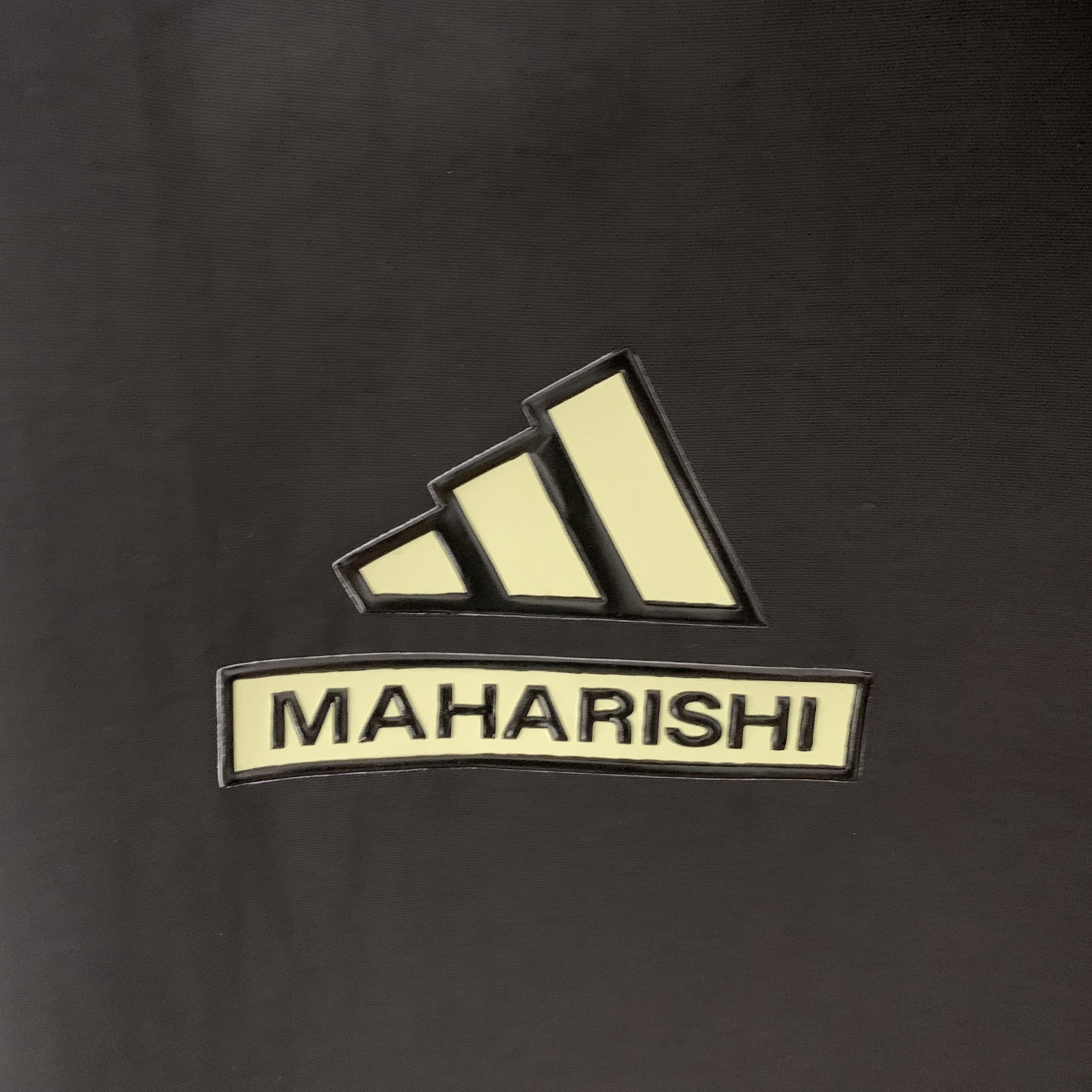 Arsenal x M.A.H.A R.I.S.H.I Limited Edition 23-24 Player Reversible Windbreaker - Unitedfutballjersey