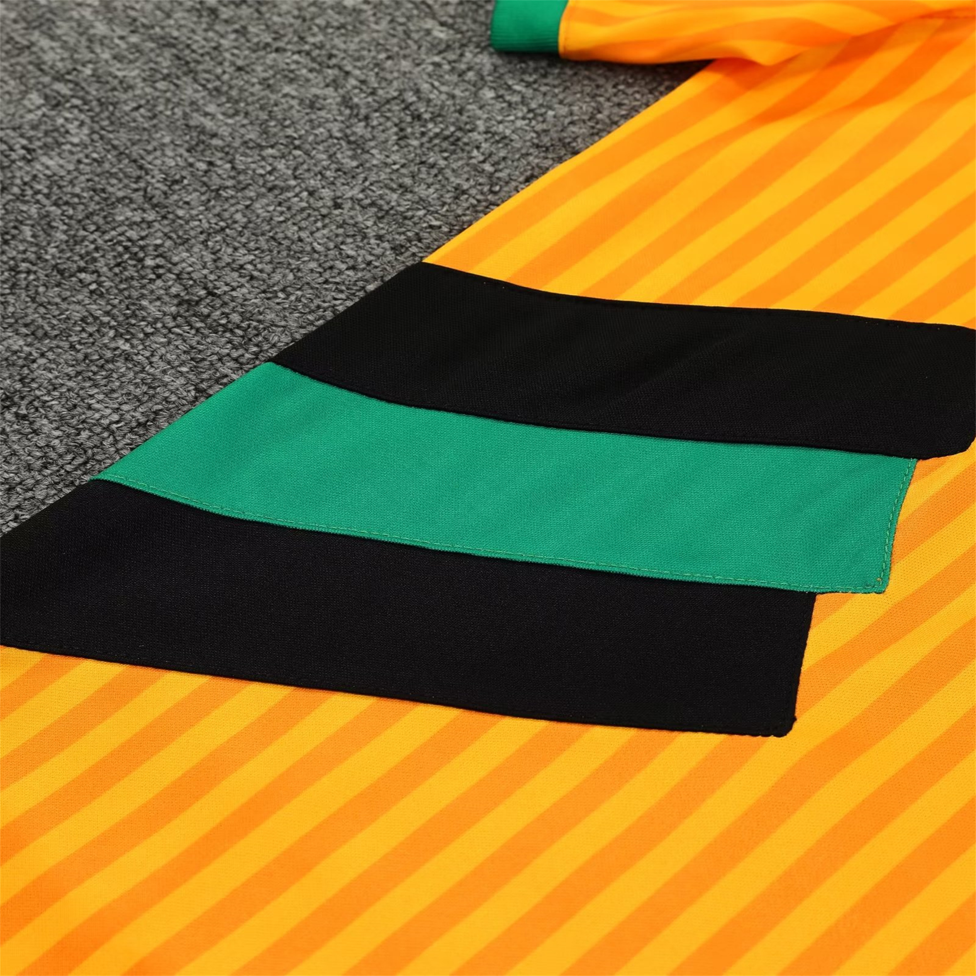 Bayern Munich 23-24 Short-Sleeve Training Set - Yellow - Unitedfutballjersey