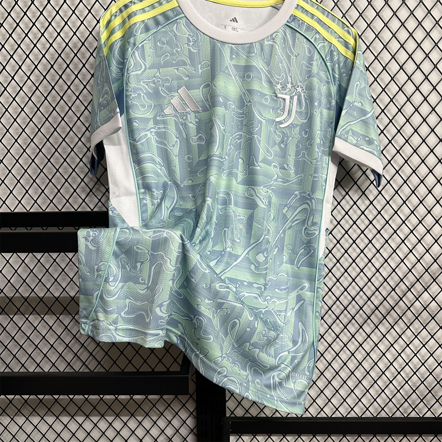 Juventus 25-26 Away Jersey (Leaked Version) - Fans Version - Unitedfutballjersey