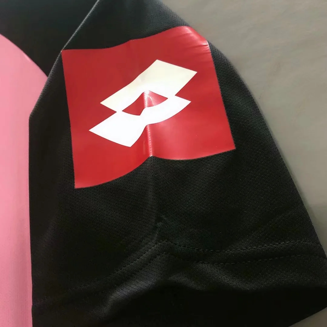 Retro Juventus 2002-03 Pink Goalkeeper Jersey - Unitedfutballjersey