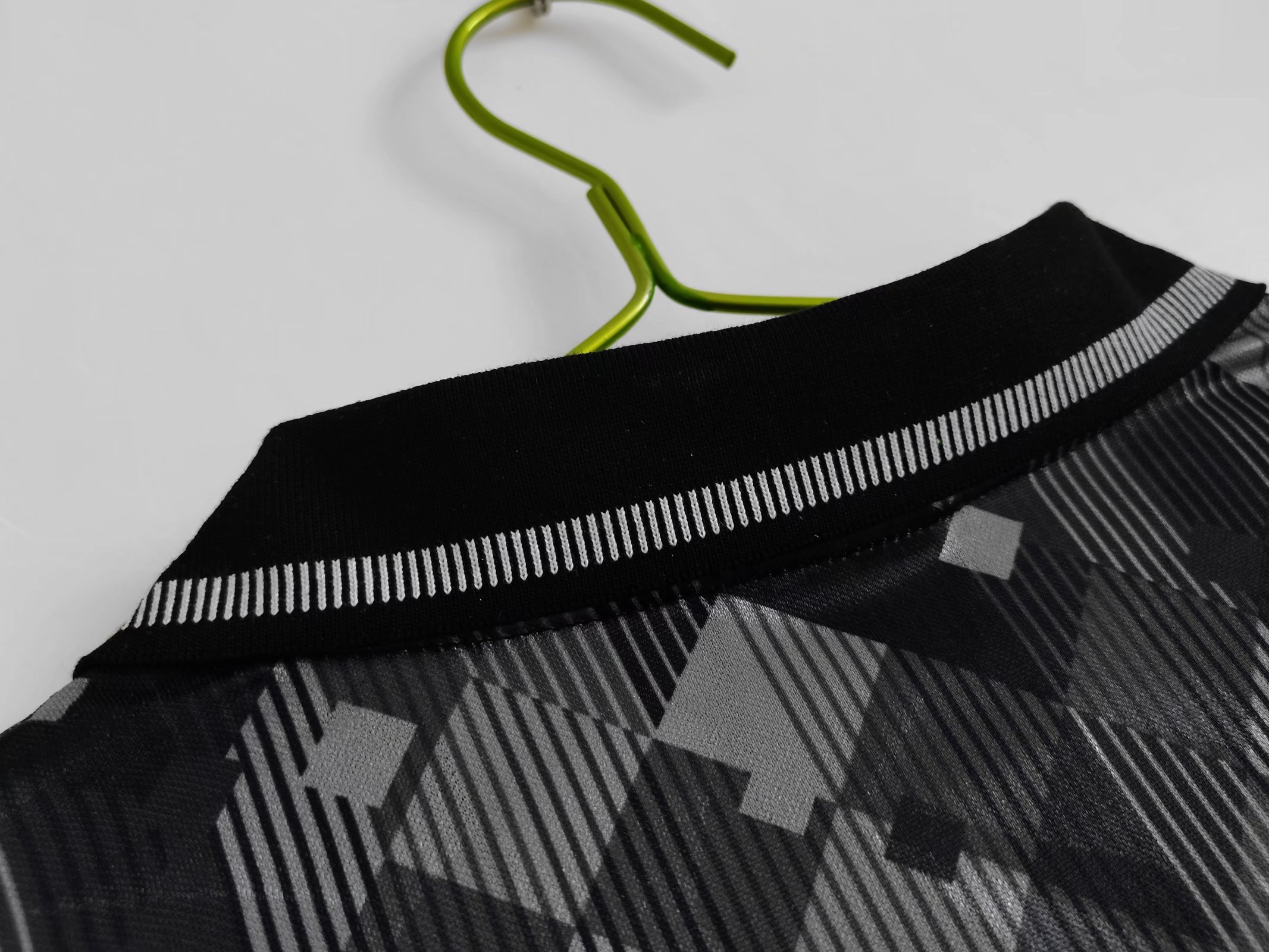 Retro England 1990 Black Jersey - Unitedfutballjersey