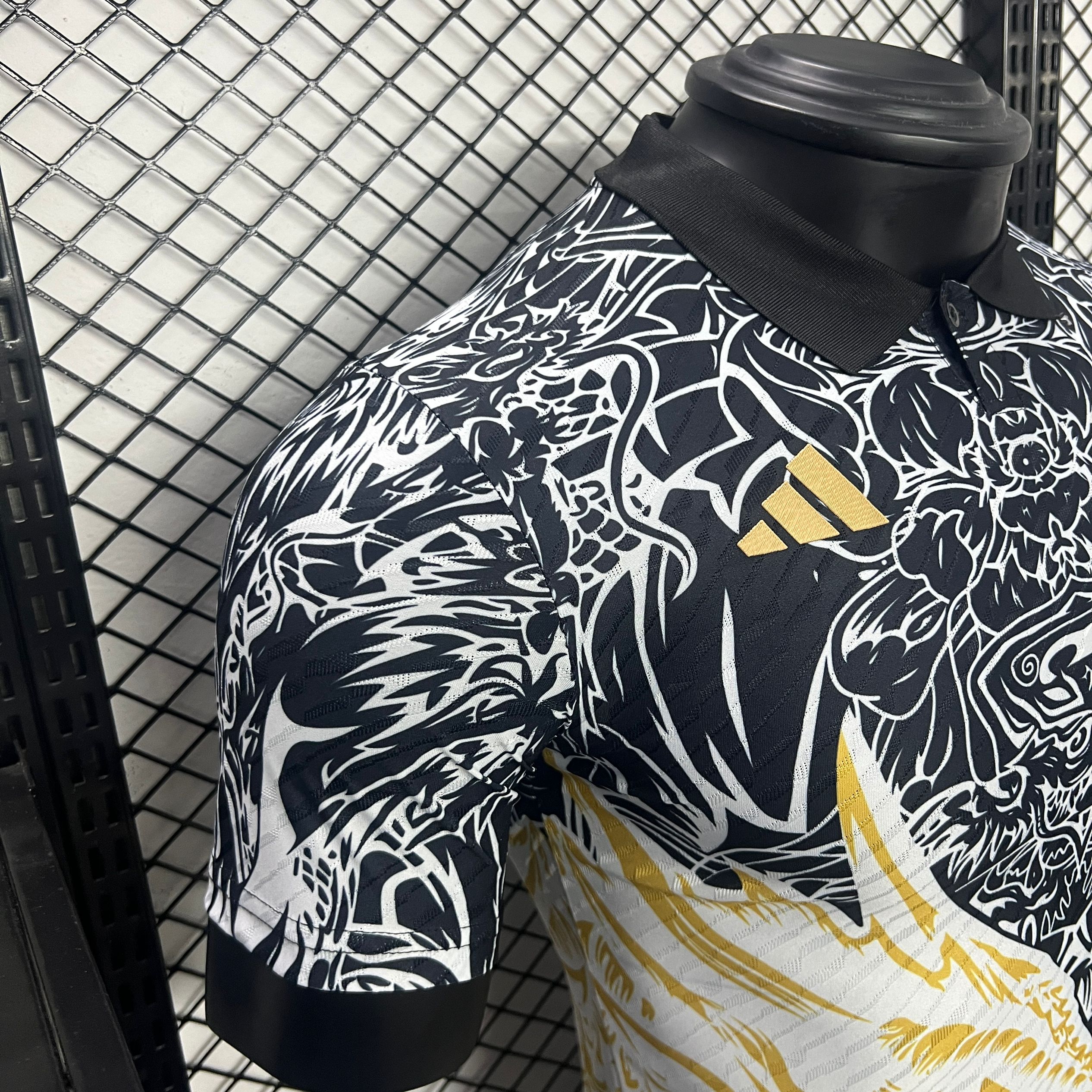 Real Madrid 24-25 White Dragon Special Edition Black Jersey - Player Version - Unitedfutballjersey