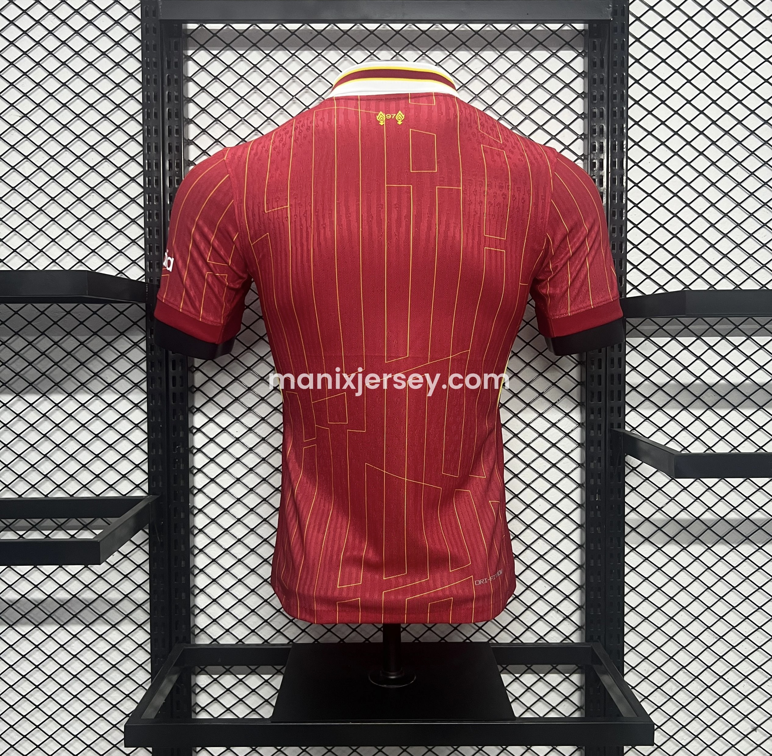 Liver.pool 24-25 Home Jersey with Golden Champions Patch - Player Version - Unitedfutballjersey