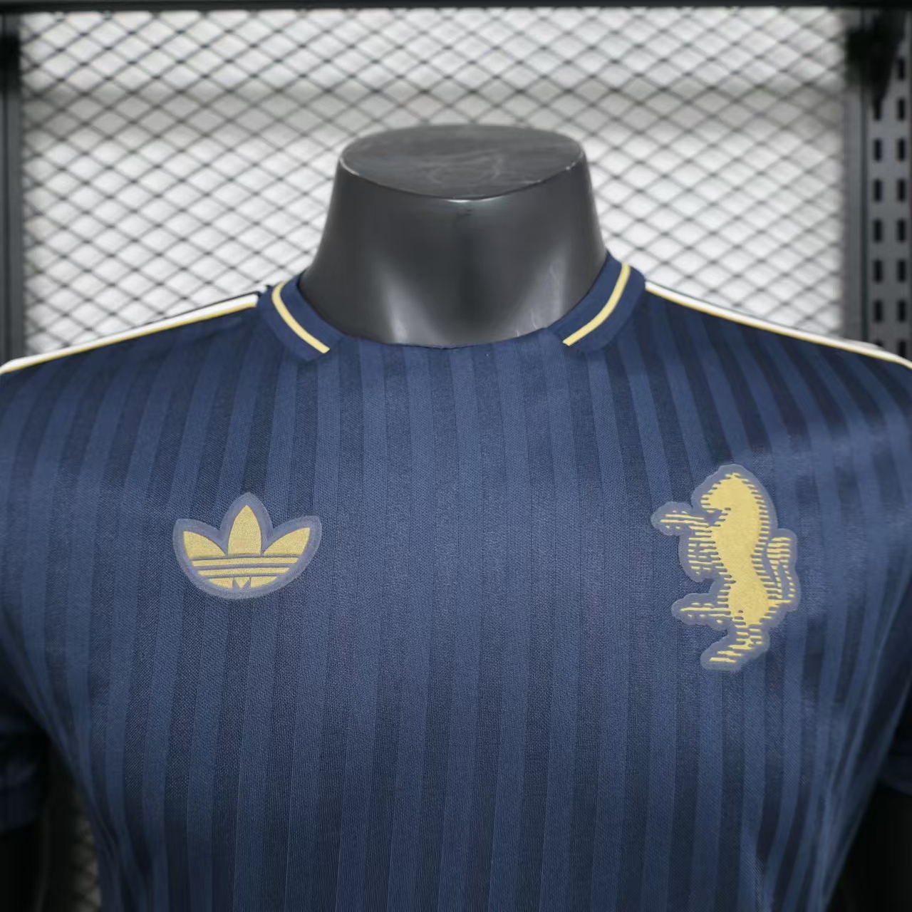 Juventus 2025 Royal Blue Icon Retro Jersey - Player Version - Unitedfutballjersey