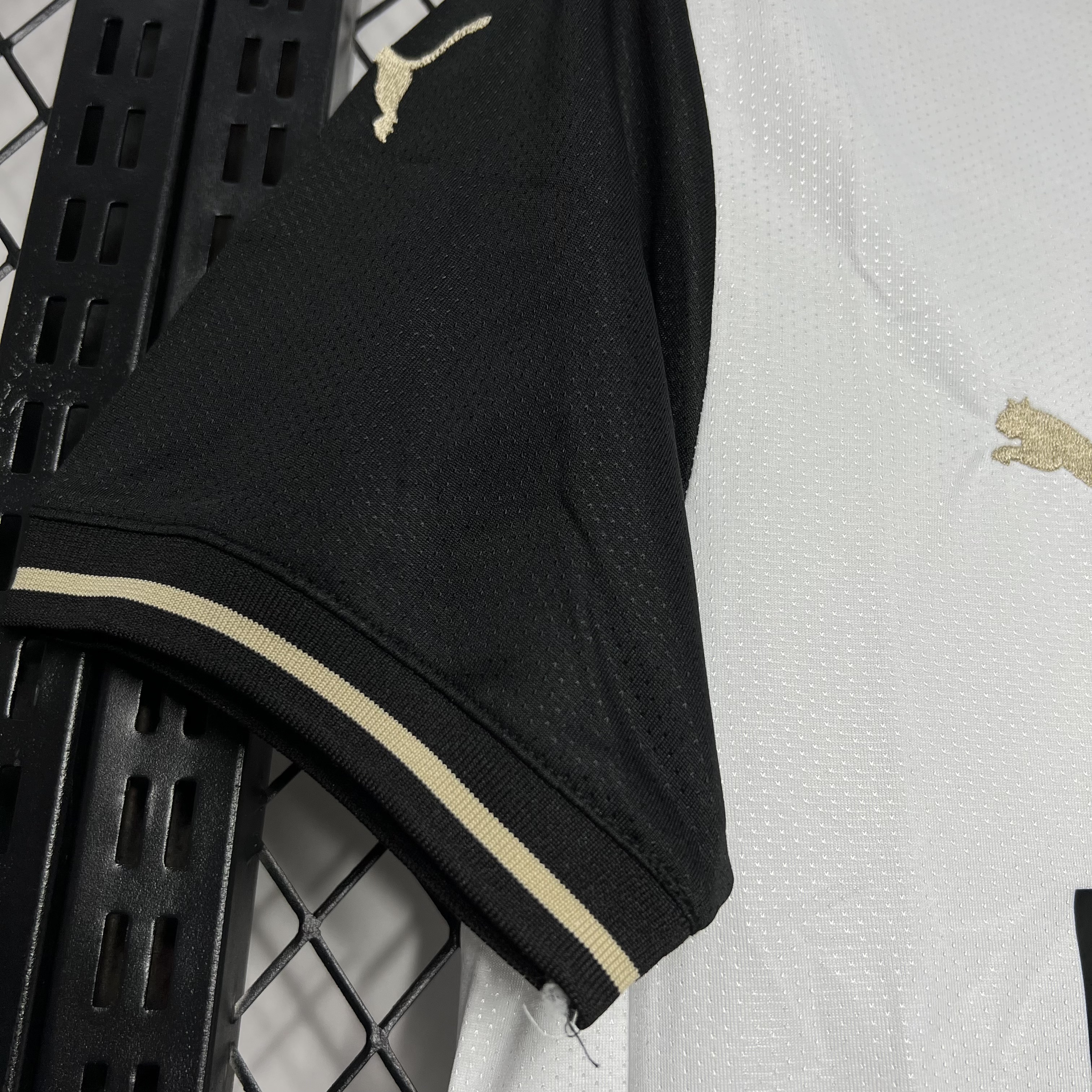 Valencia 24-25 Home Stadium Jersey - Fans Version - Unitedfutballjersey