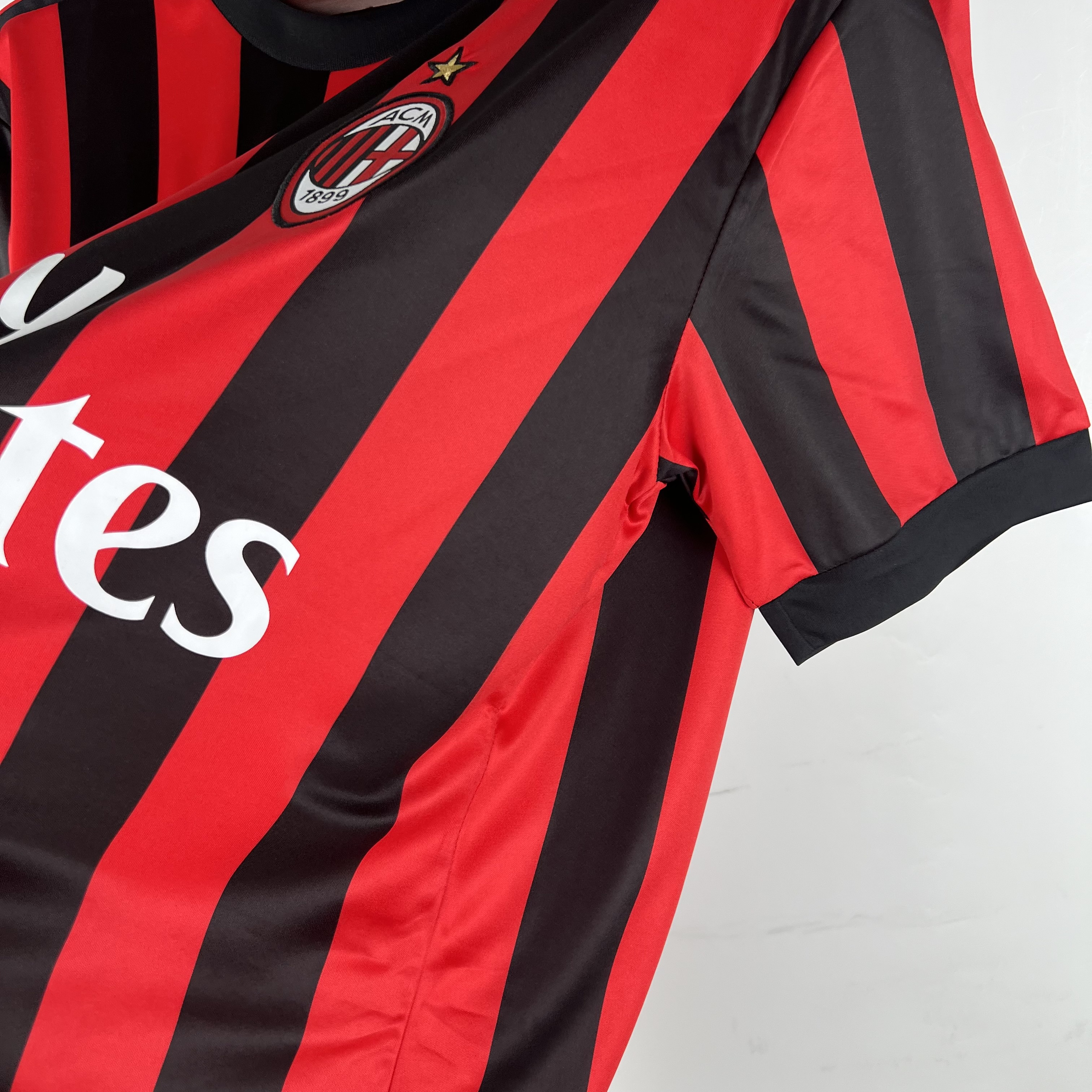 Retro AC Milan 2017-18 Home Stadium Jersey - Unitedfutballjersey