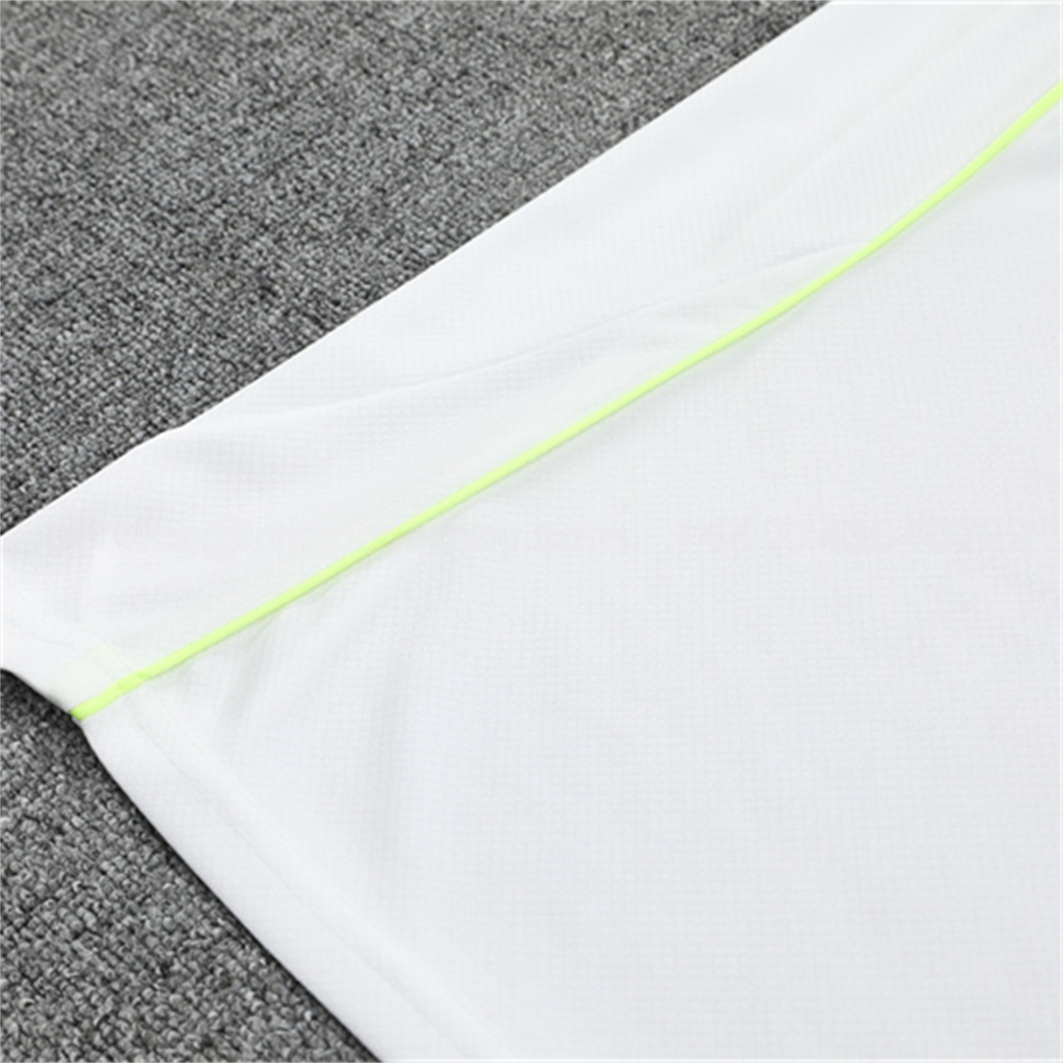 Real Madrid 25-26 Kids Short-Sleeve Training Set - White Urban Purist Style Top and Blue Shorts - Unitedfutballjersey