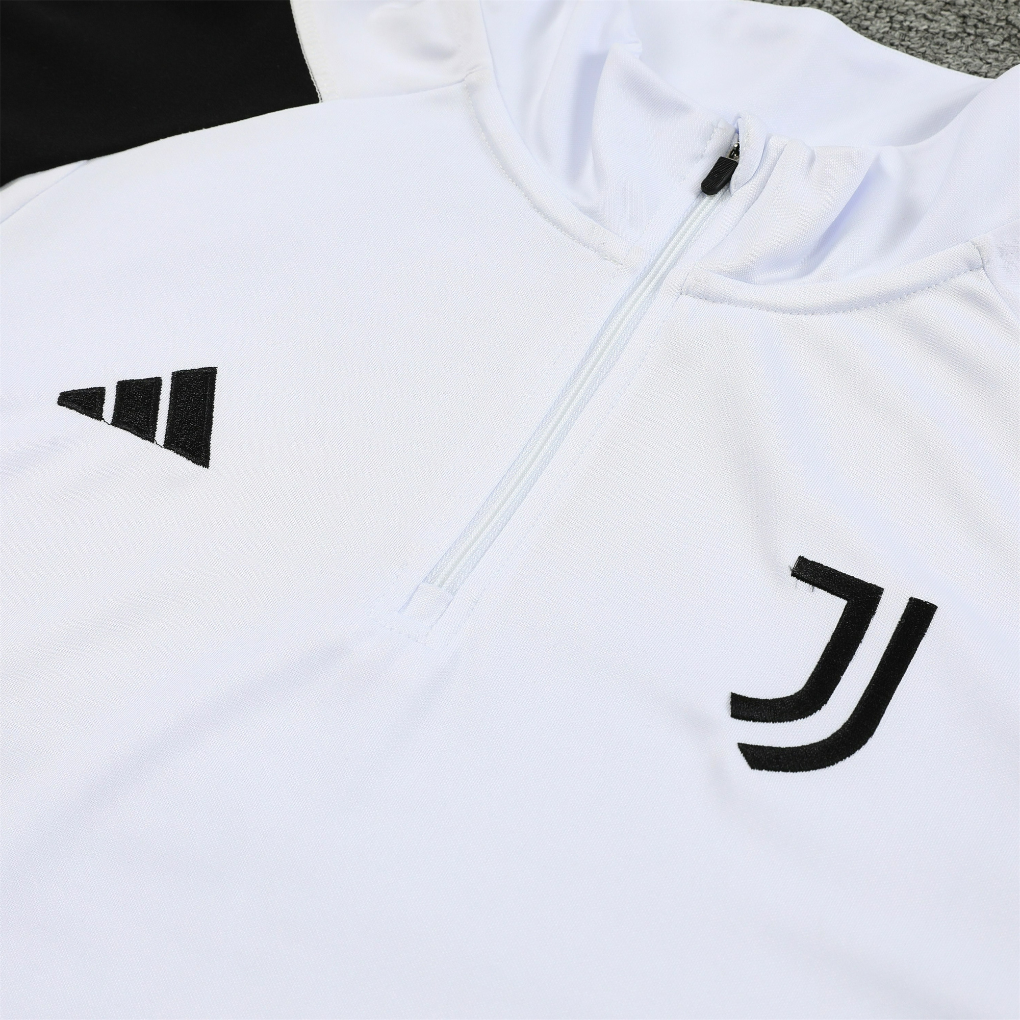 Juventus 23-24 Long Sleeve Training Set White Red - Unitedfutballjersey