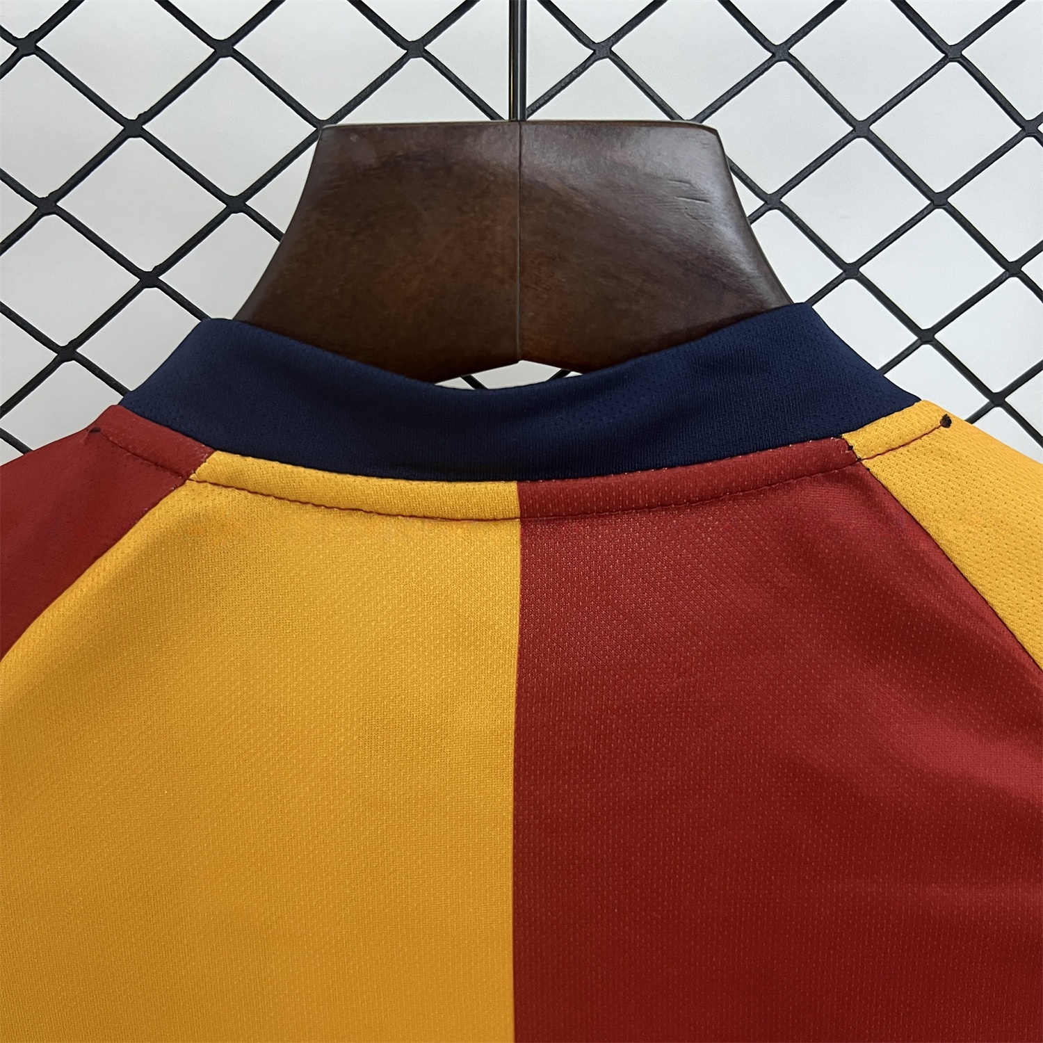 Retro Roma 2001-02 Home Kids Kit - Unitedfutballjersey