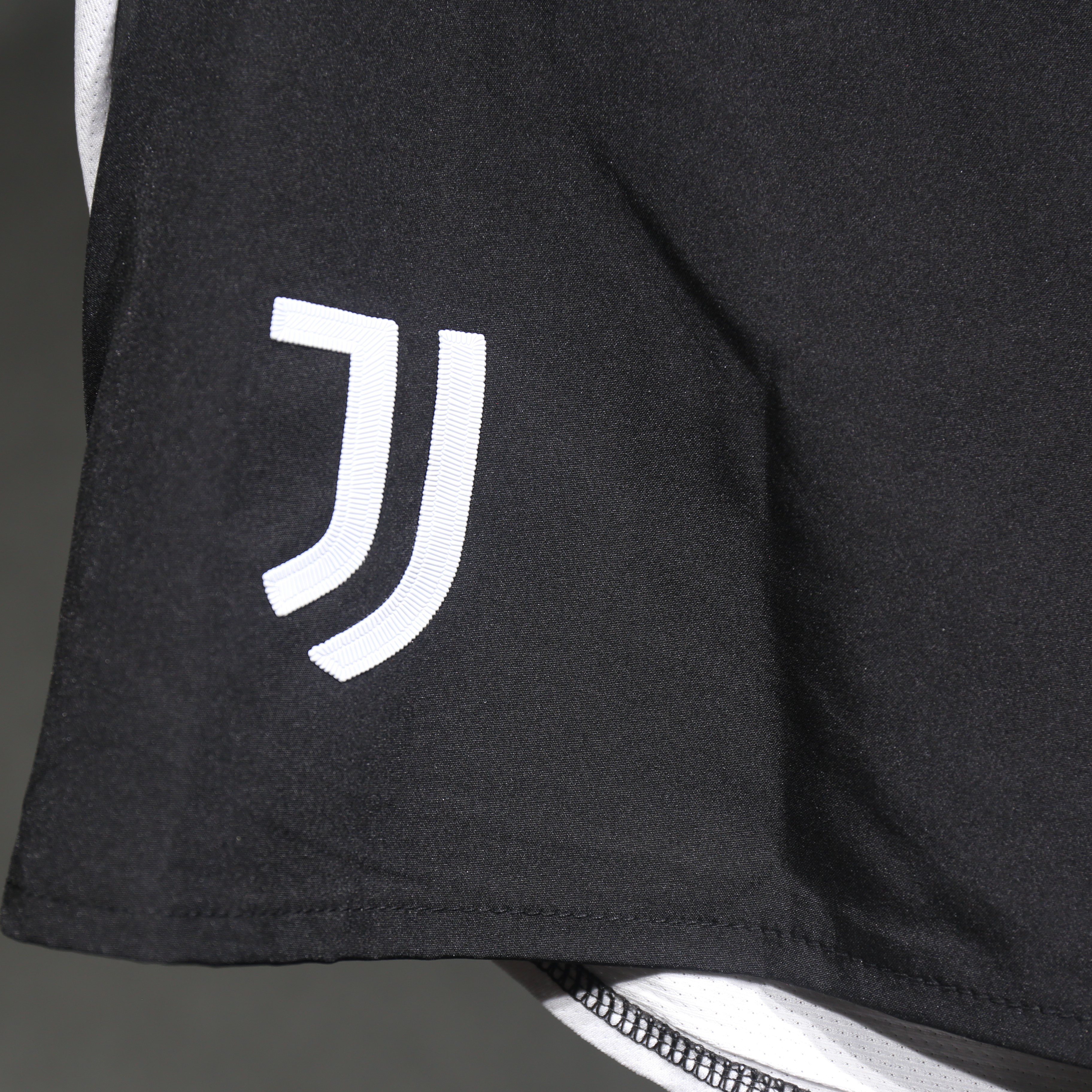 Juventus 24-25 Home Shorts - Player Version - Unitedfutballjersey