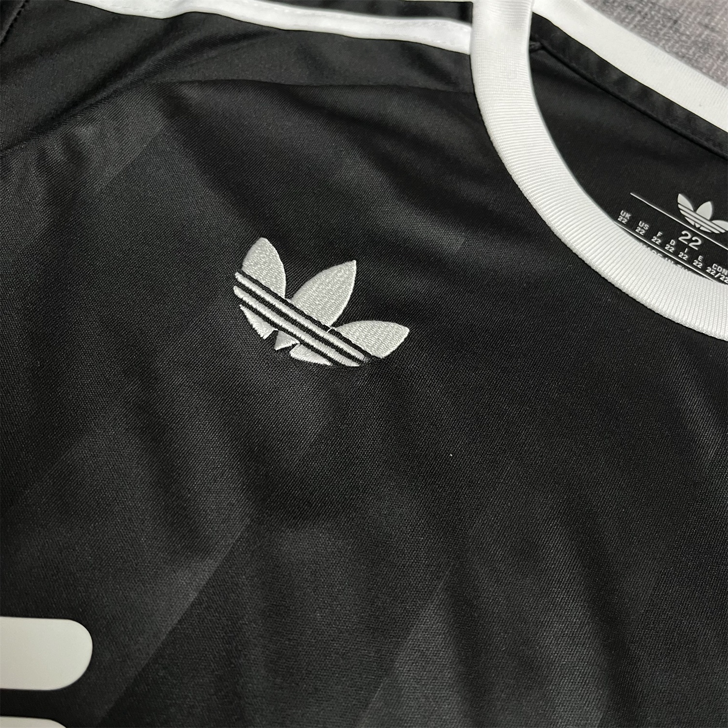 Liver.pool 25-26 Trefoil Black Goalkeeper Kids Kit - Unitedfutballjersey