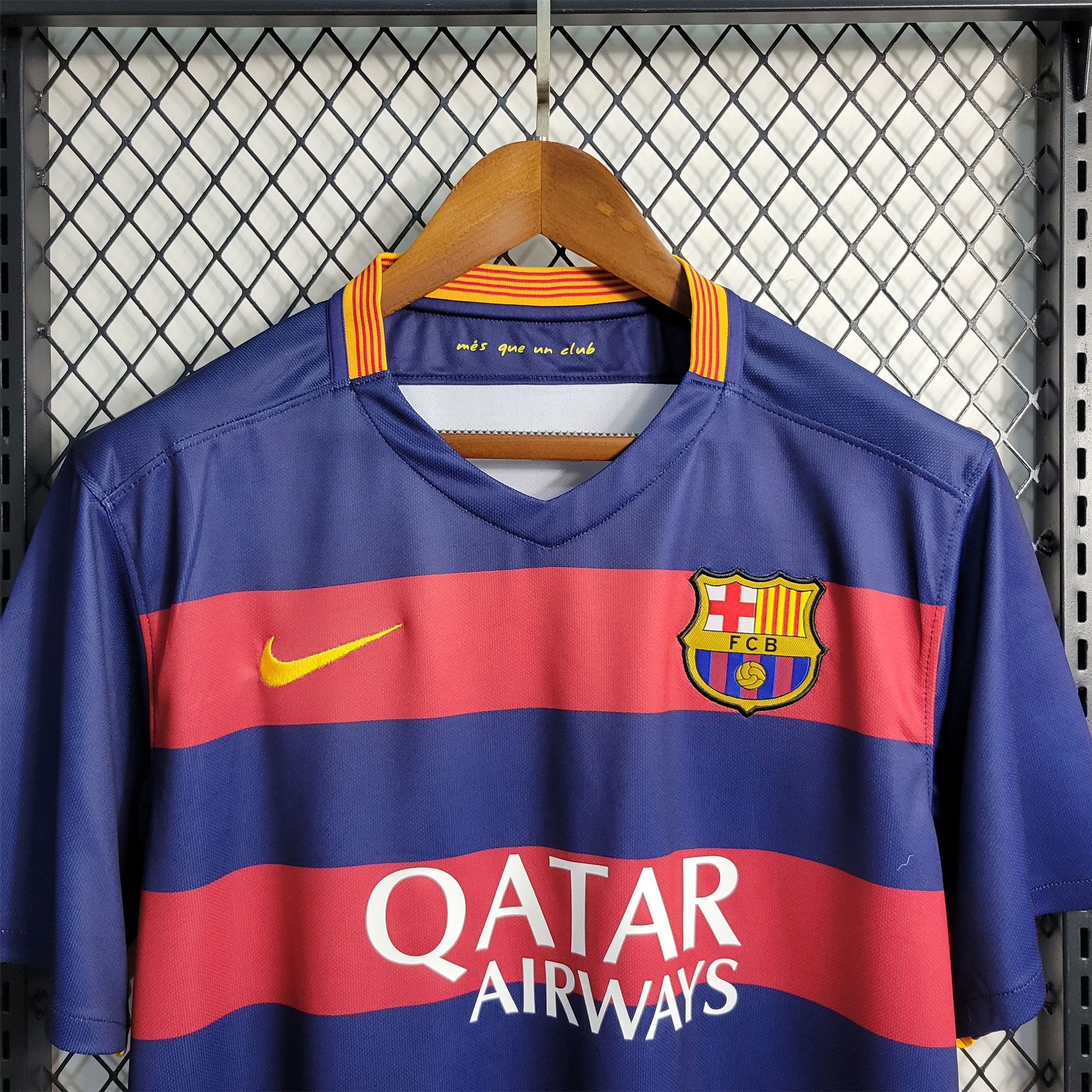 Retro Barcelona 15-16 Home Stadium Jersey - Unitedfutballjersey