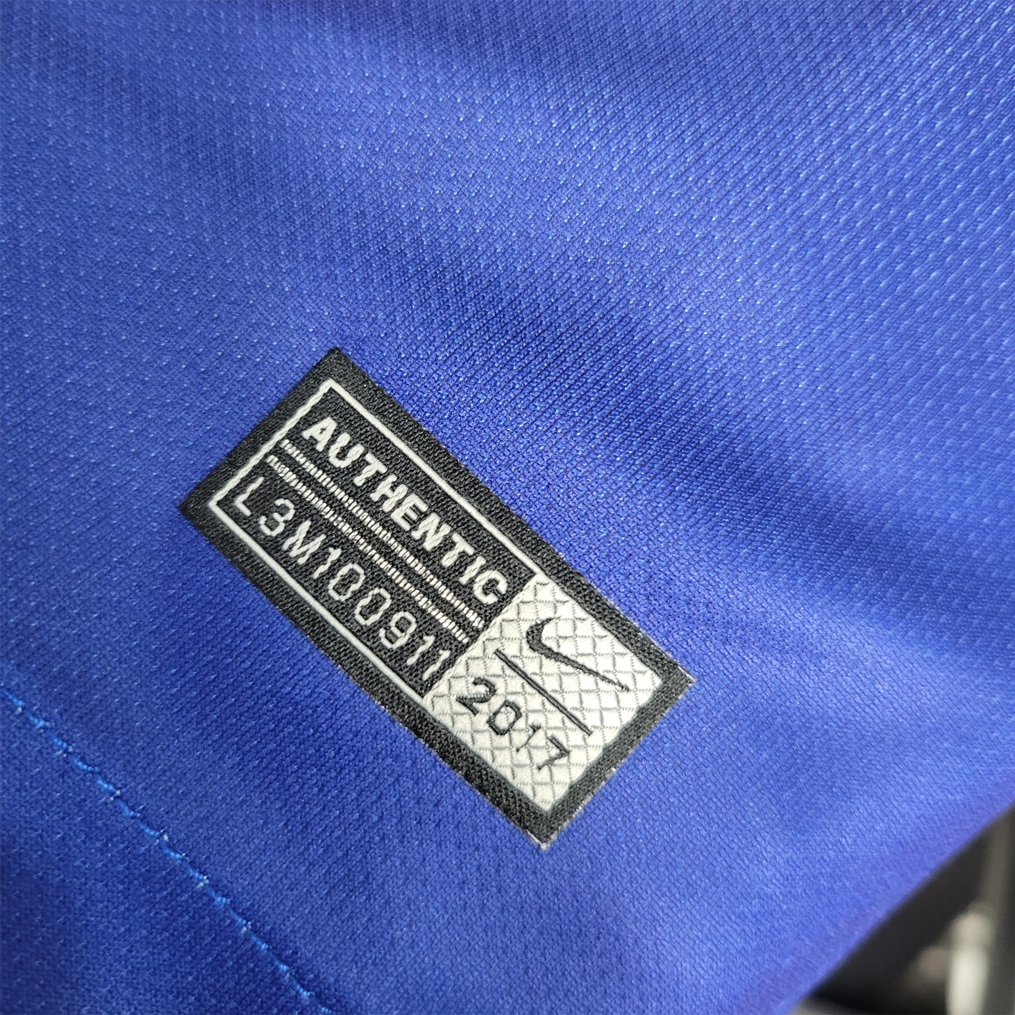 Retro Barcelona 17-18 Home Stadium Jersey - Unitedfutballjersey