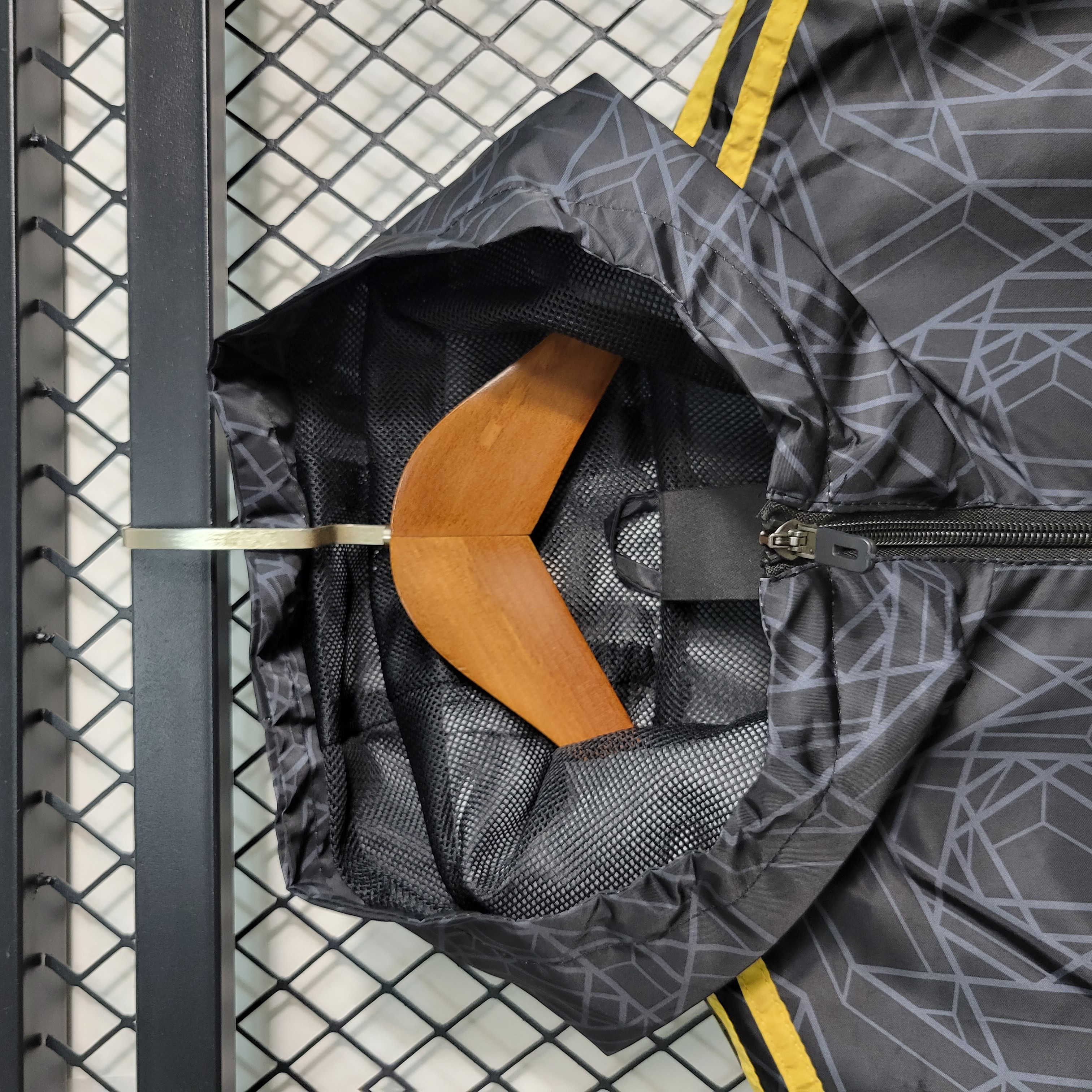 Manchester United 23-24 Player Windbreaker Jacket - Black - Unitedfutballjersey