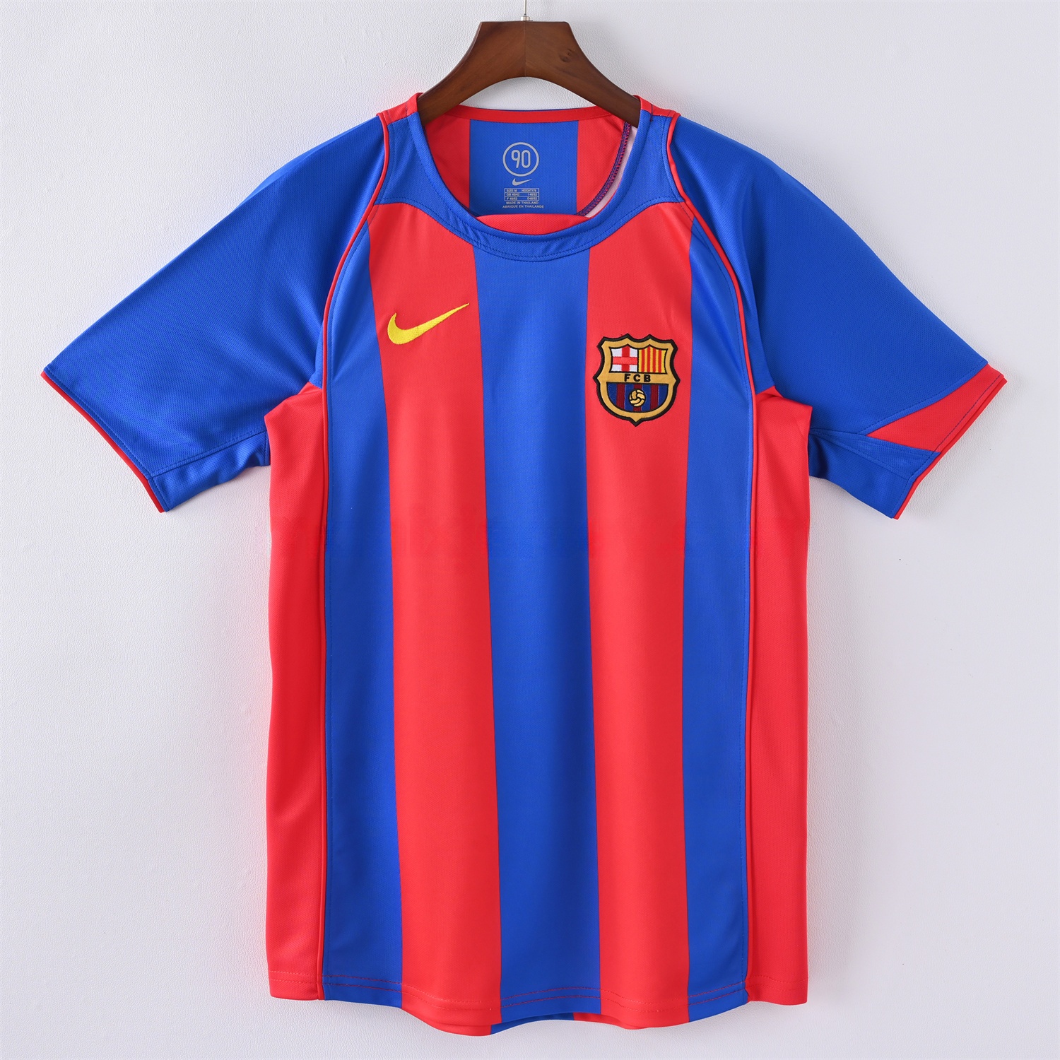 Retro Barcelona 04-05 Home Jersey - Unitedfutballjersey