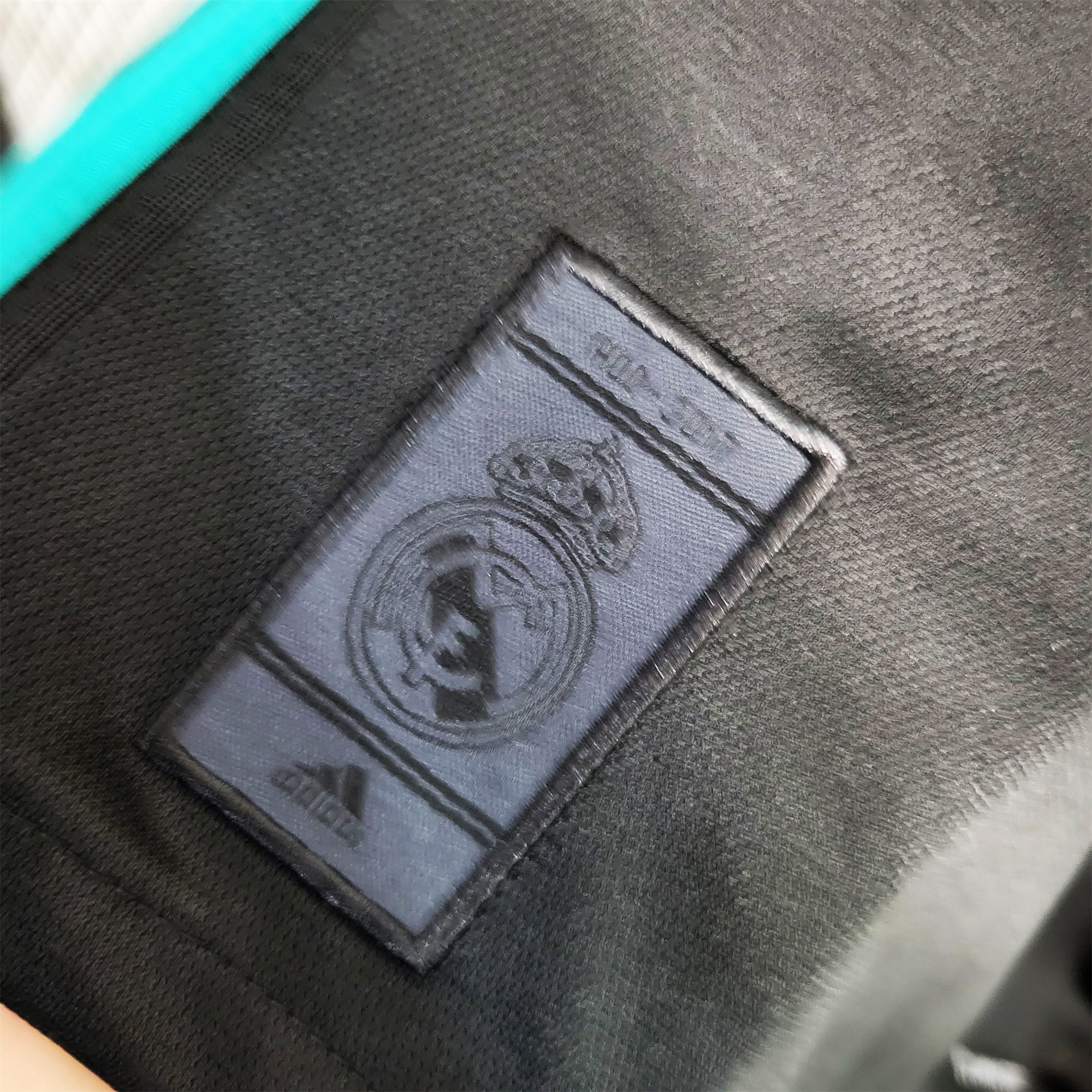 Retro Real Madrid 17-18 Away Stadium Long Sleeve Jersey - Unitedfutballjersey