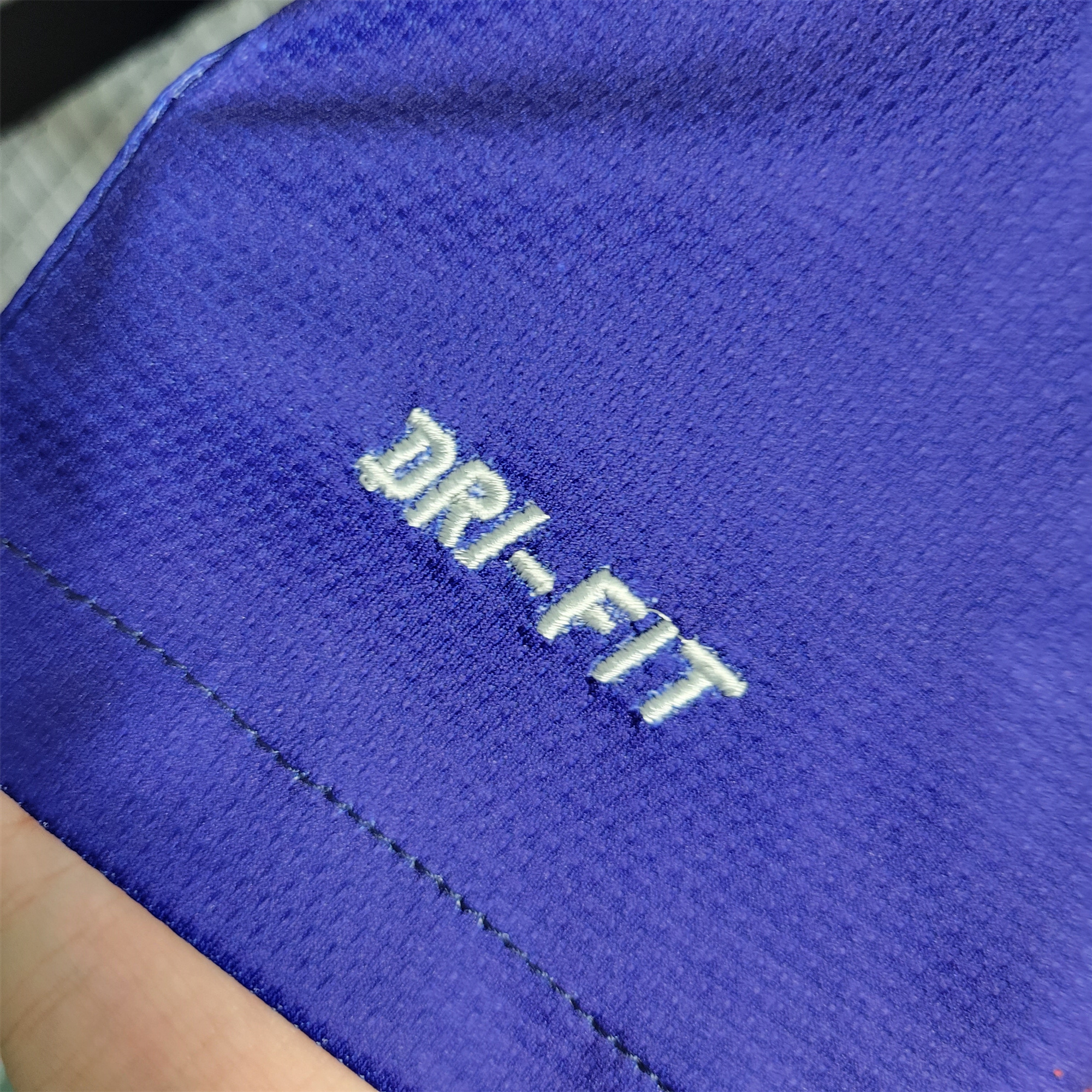 Retro Barcelona 12-13 Home Stadium Long Sleeve Jersey - Unitedfutballjersey