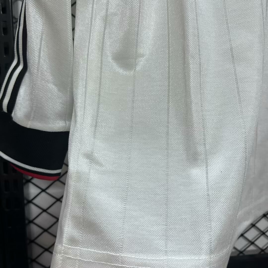 Retro Manchester United 82-84 Away Long Sleeve Jersey League Cup Final - Unitedfutballjersey