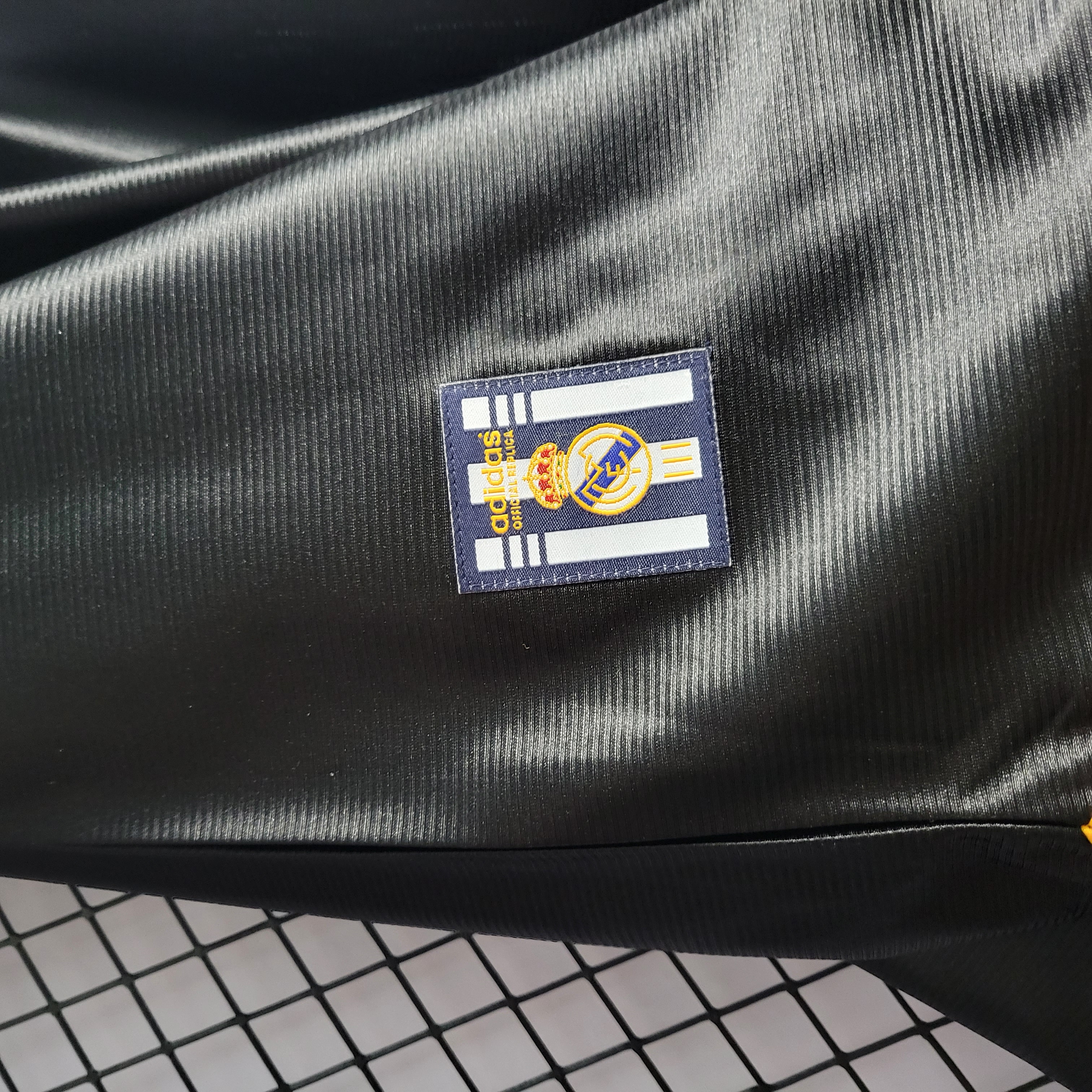 Retro Real Madrid 1999-01 Third Jersey - Unitedfutballjersey