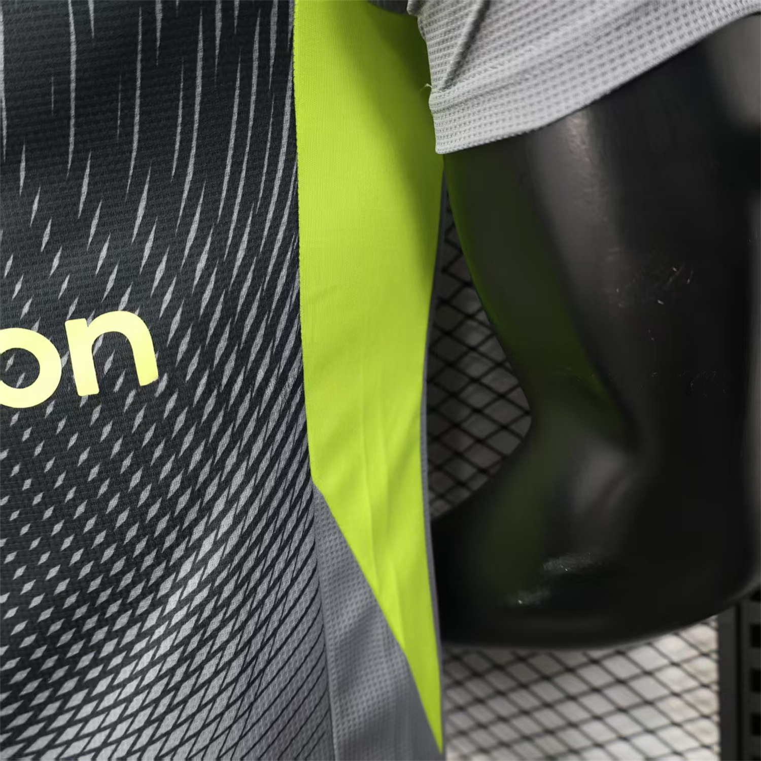 Manchester United 25-26 Black Grey Goalkeeper Jersey - Player Version - Unitedfutballjersey