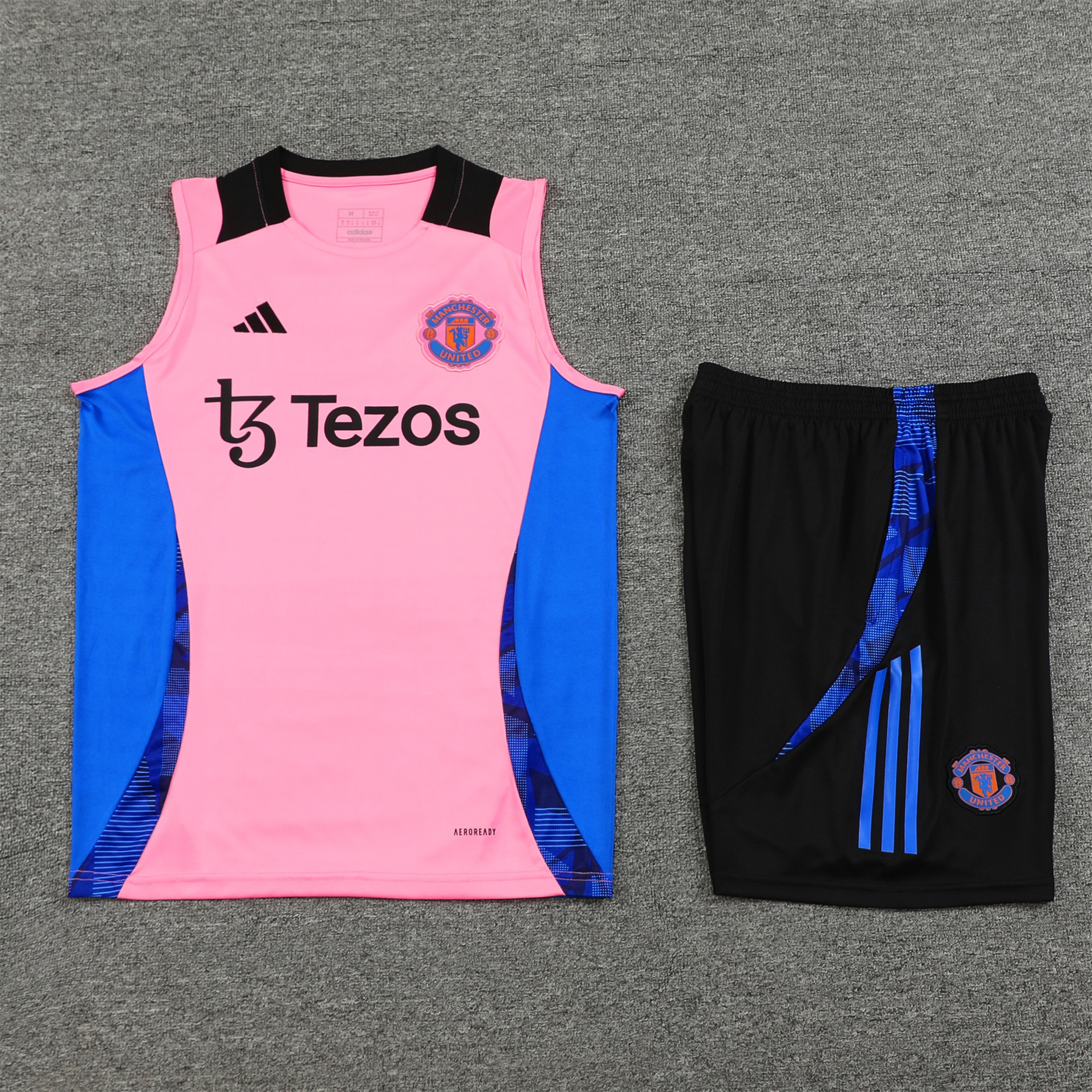Manchester United 24-25 Vest Training Set - Pink Vest & Black Shorts - Unitedfutballjersey