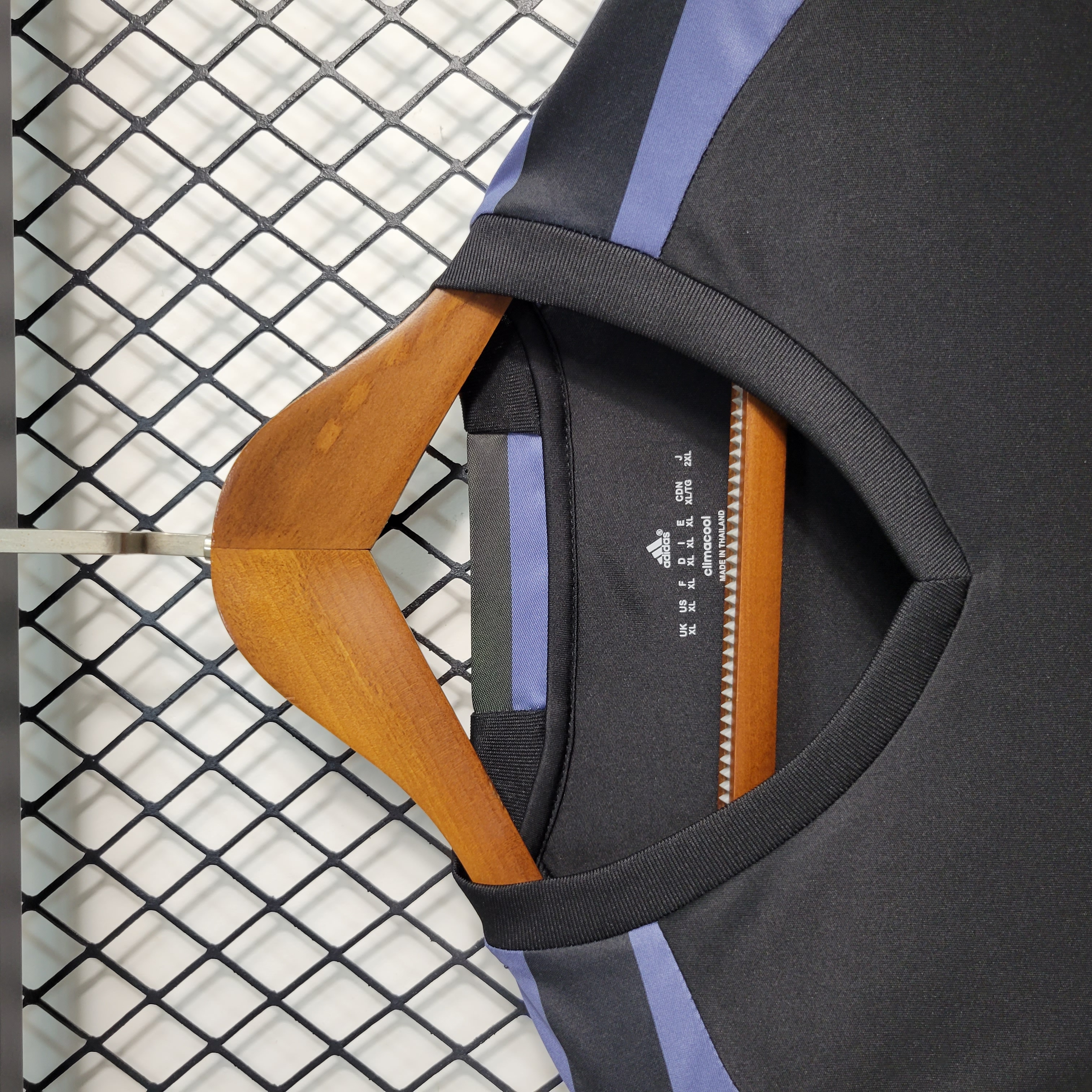 Real Madrid Retro 16-17 Third Long Sleeve Jersey - Unitedfutballjersey