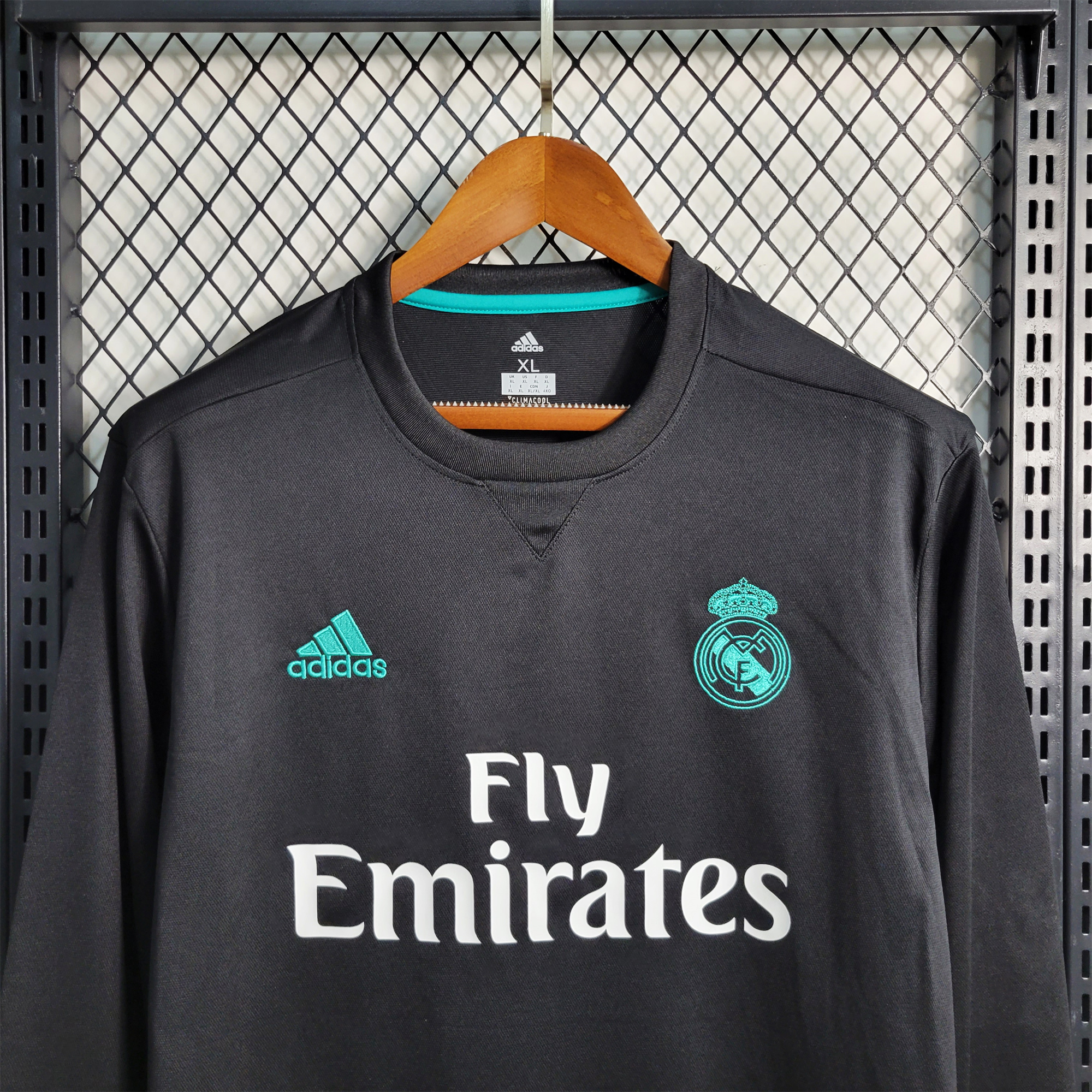 Retro Real Madrid 17-18 Away Stadium Long Sleeve Jersey - Unitedfutballjersey
