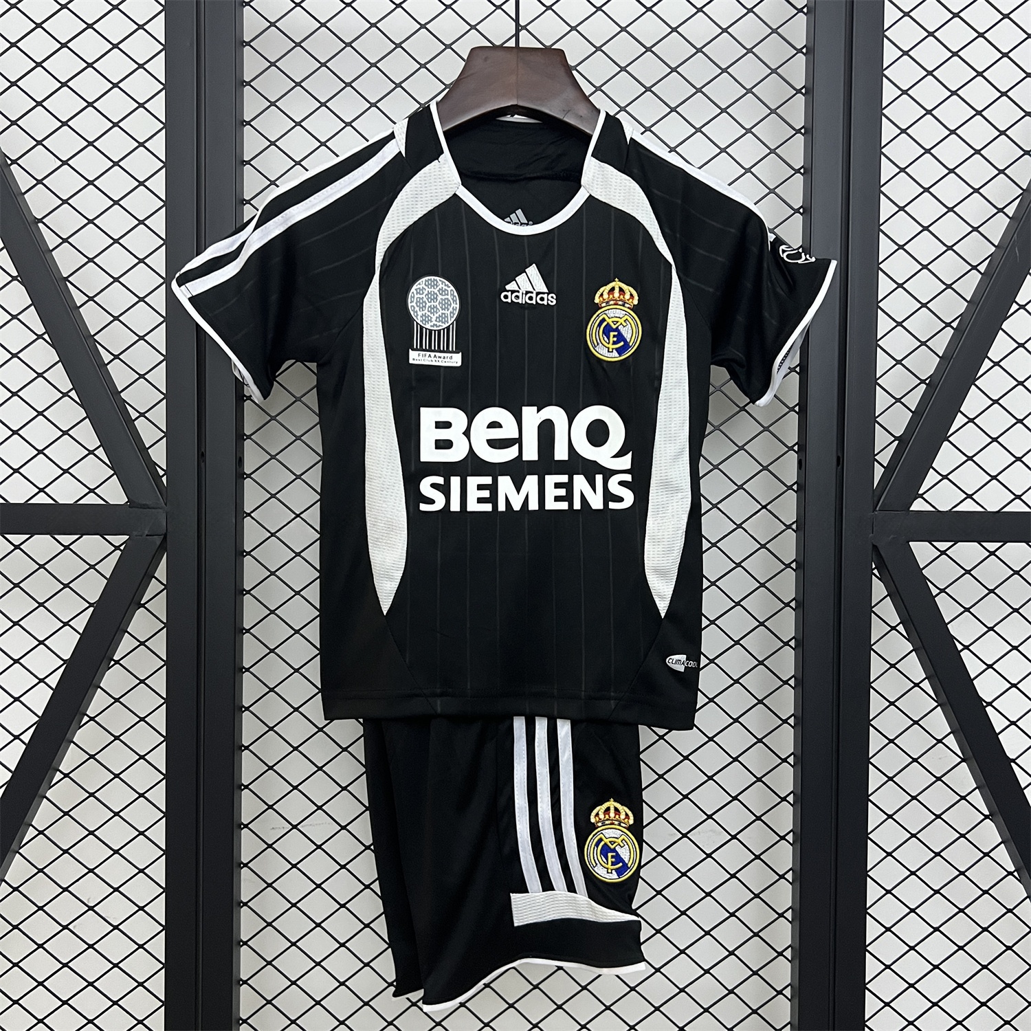 Retro Real Madrid 2006-07 Away Kids Kit - Unitedfutballjersey