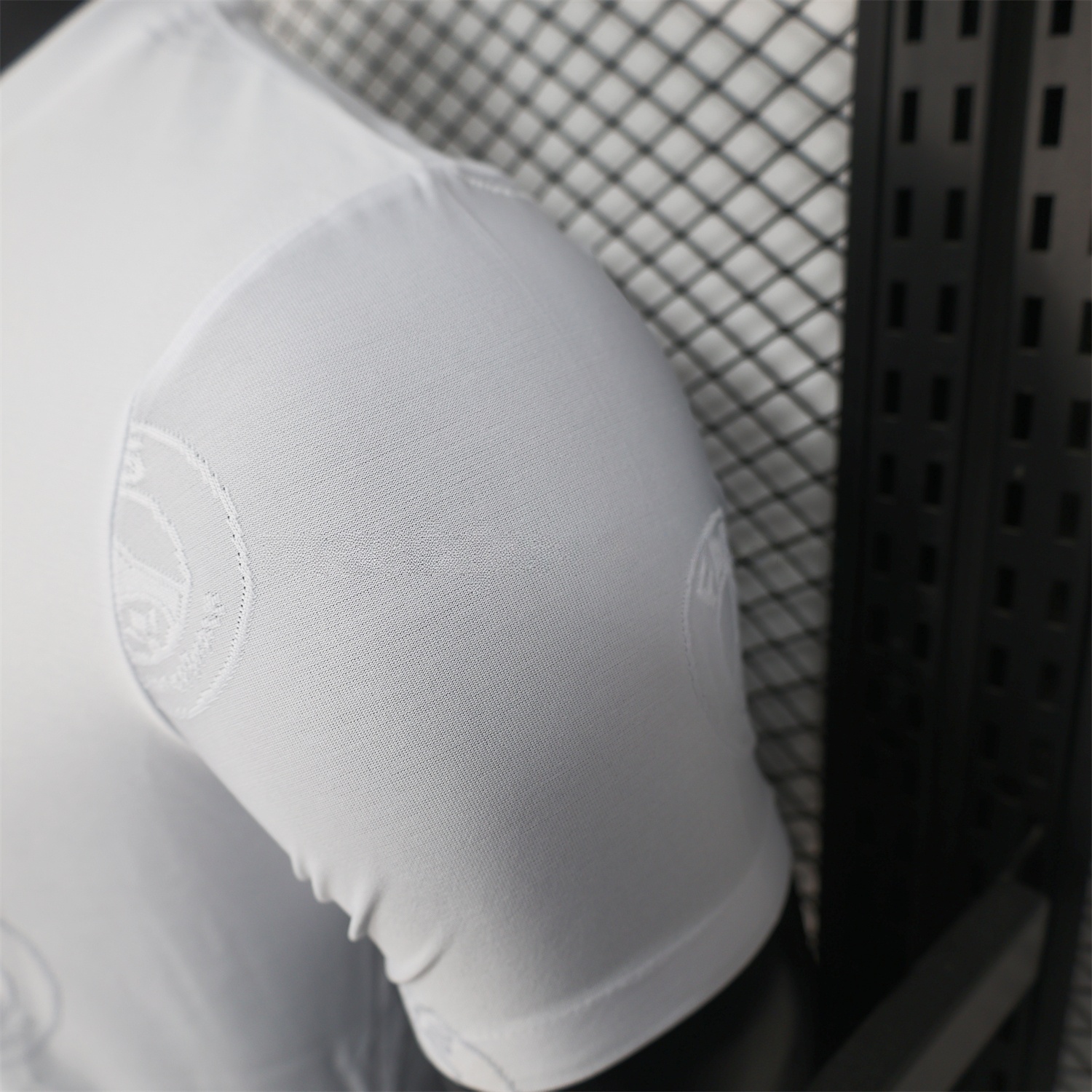 Paris Saint-Germain PSG 25-26 White Jersey with Team Logo Decoration and Gradient Advertising - Player Version - Unitedfutballjersey