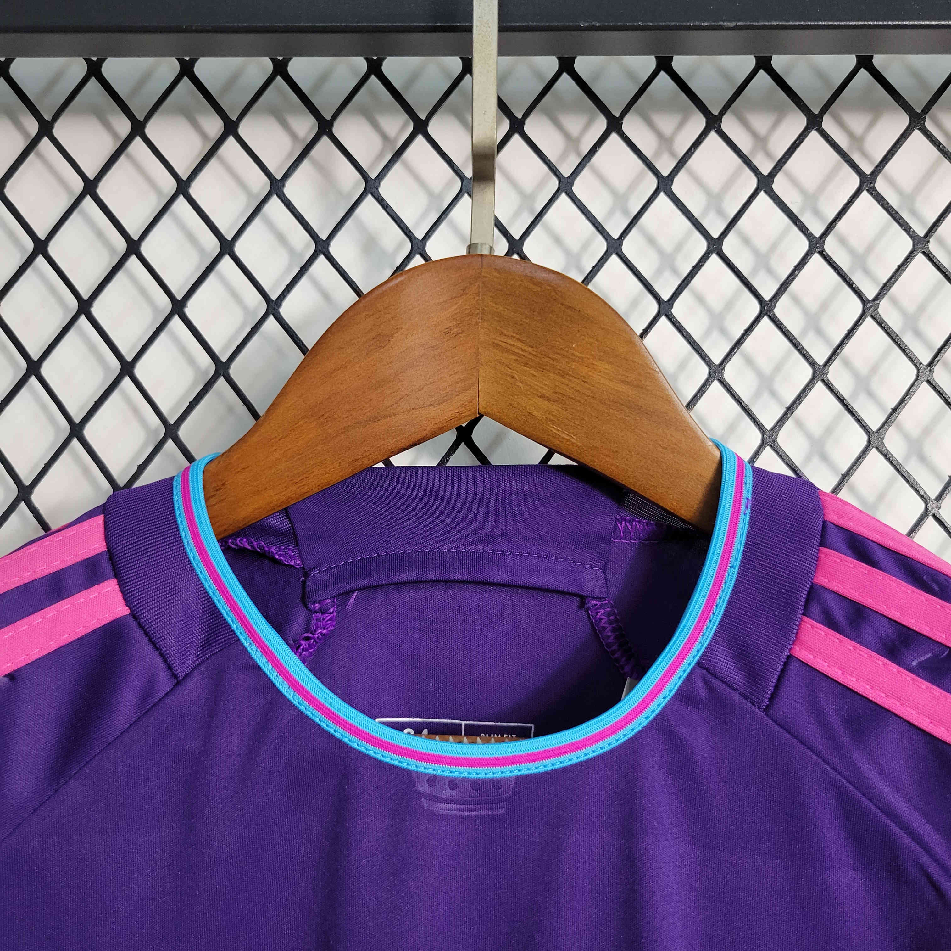 Charlotte 23-24 Home Kids Kit - Unitedfutballjersey